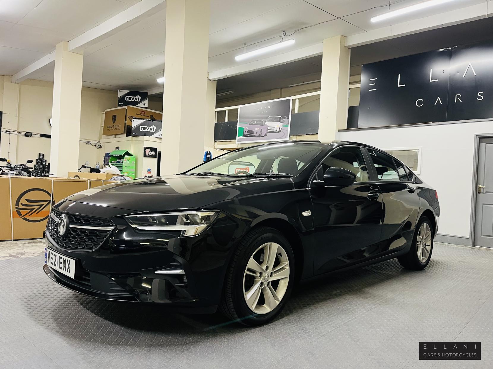 Vauxhall Insignia 1.5 Turbo D SE Nav Grand Sport 5dr Diesel Manual Euro 6 (s/s) (122 ps)