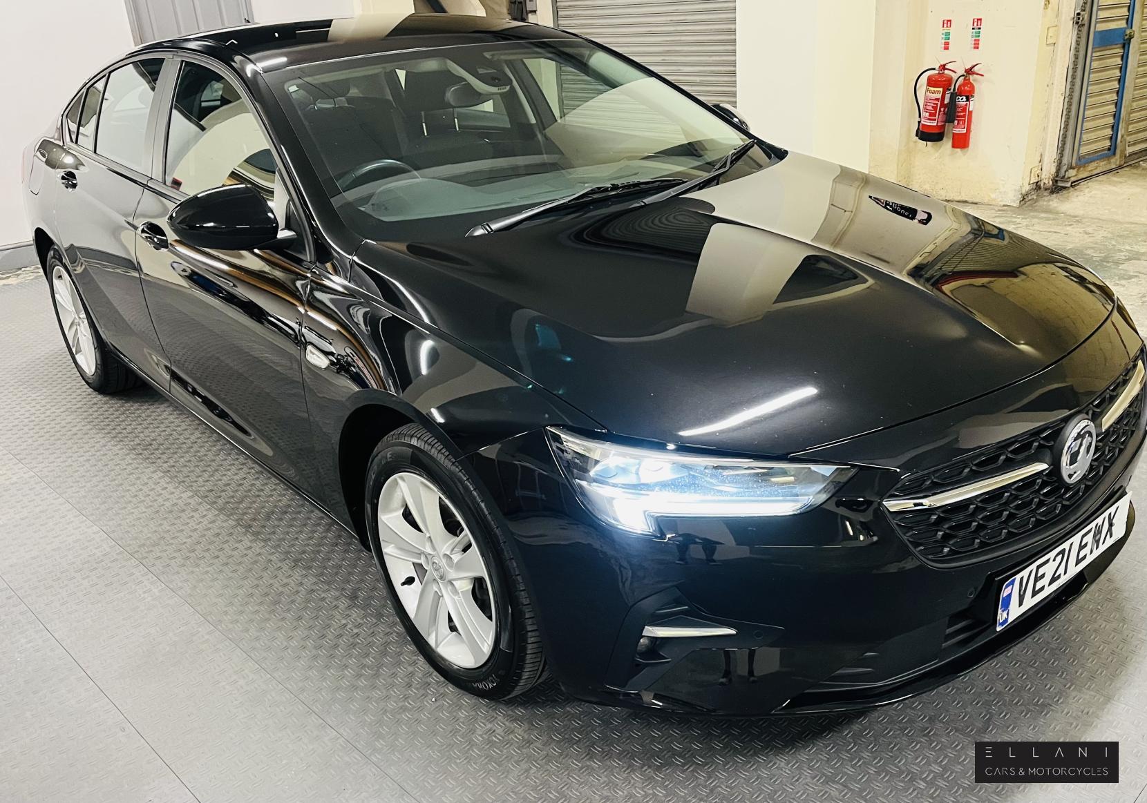 Vauxhall Insignia 1.5 Turbo D SE Nav Grand Sport 5dr Diesel Manual Euro 6 (s/s) (122 ps)