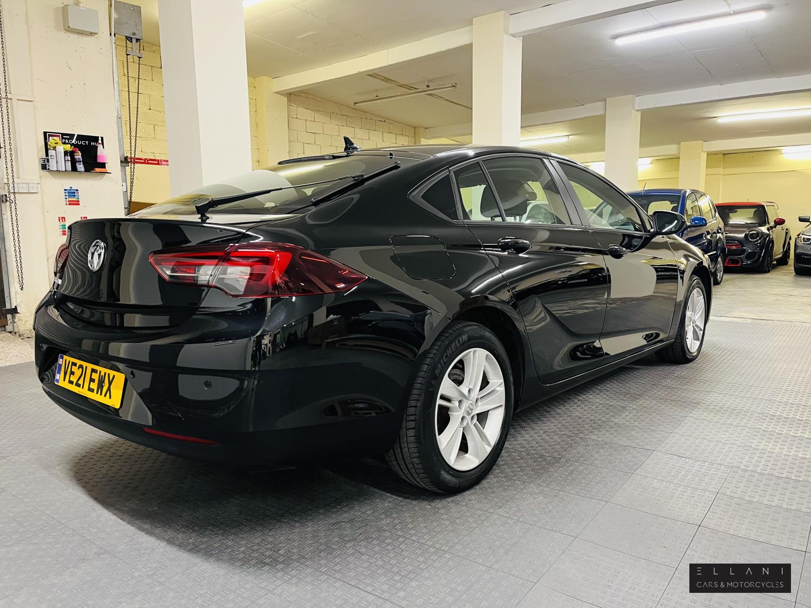 Vauxhall Insignia 1.5 Turbo D SE Nav Grand Sport 5dr Diesel Manual Euro 6 (s/s) (122 ps)