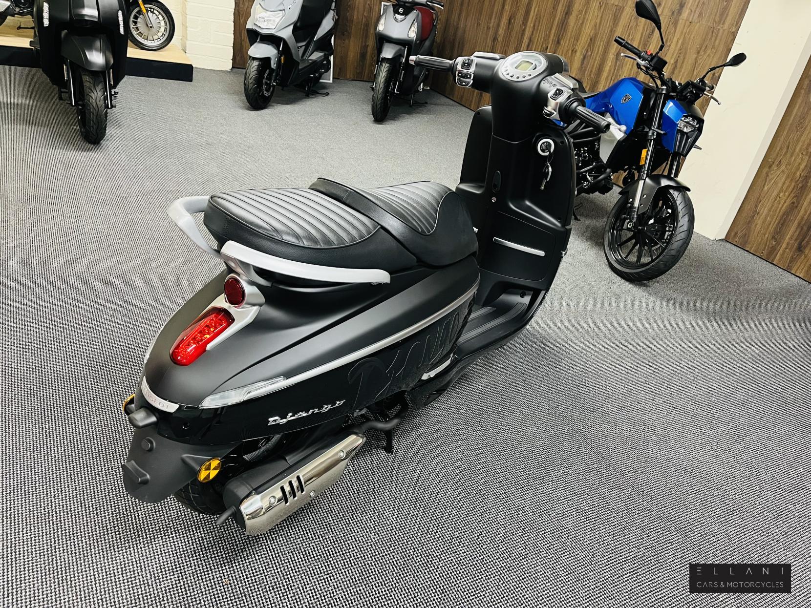 Peugeot Django 125 Sport ABS Scooter Petrol Automatic (11 bhp)