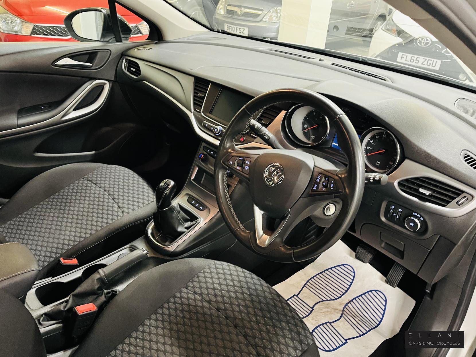 Vauxhall Astra 1.5 Turbo D Business Edition Nav Sports Tourer 5dr Diesel Manual Euro 6 (s/s) (122 ps)