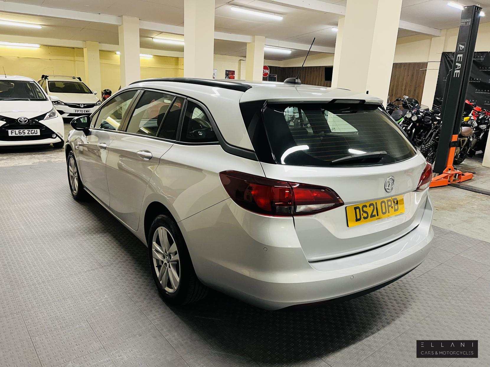 Vauxhall Astra 1.5 Turbo D Business Edition Nav Sports Tourer 5dr Diesel Manual Euro 6 (s/s) (122 ps)