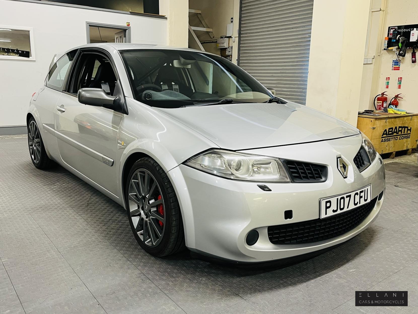 Renault Megane 2.0T Team F1 Team R26 Hatchback 3dr Petrol Manual (200 g/km, 230 bhp)