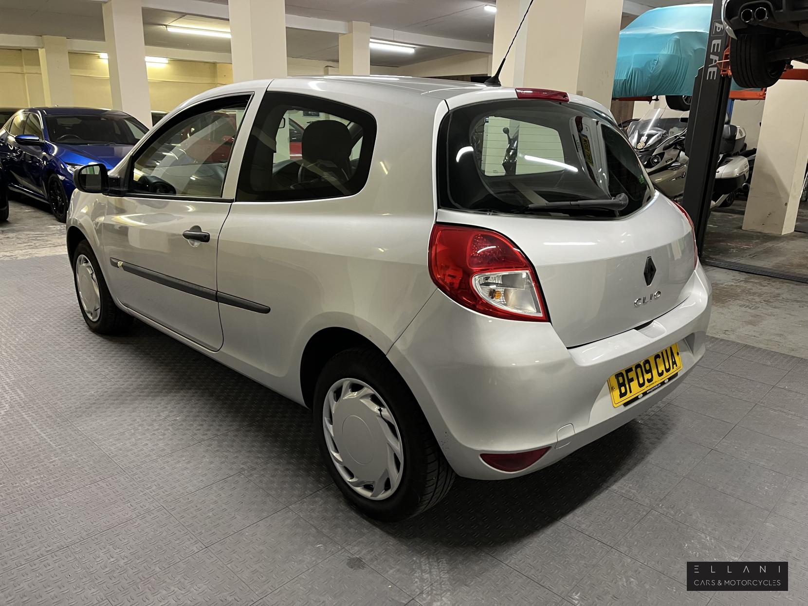 Renault Clio 1.5 dCi eco2 Extreme Hatchback 3dr Diesel Manual Euro 4 (AC) (86 ps)