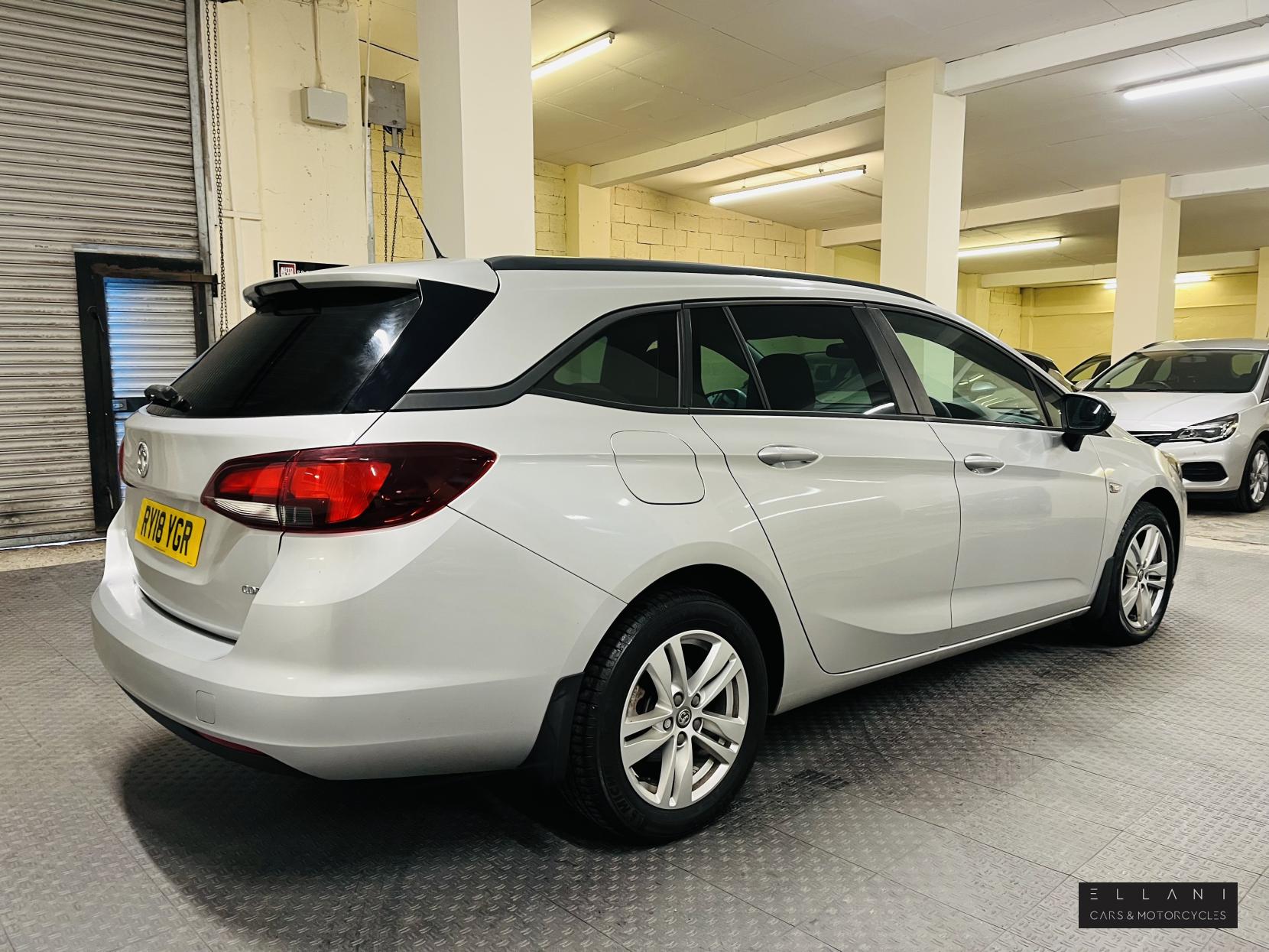 Vauxhall Astra 1.6 CDTi ecoFLEX Design Sports Tourer 5dr Diesel Manual Euro 6 (s/s) (110 ps)