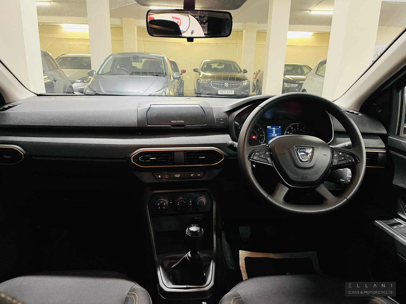 Dacia Sandero Stepway 1.0 TCe Essential Hatchback 5dr Petrol Manual Euro 6 (s/s) (90 ps)