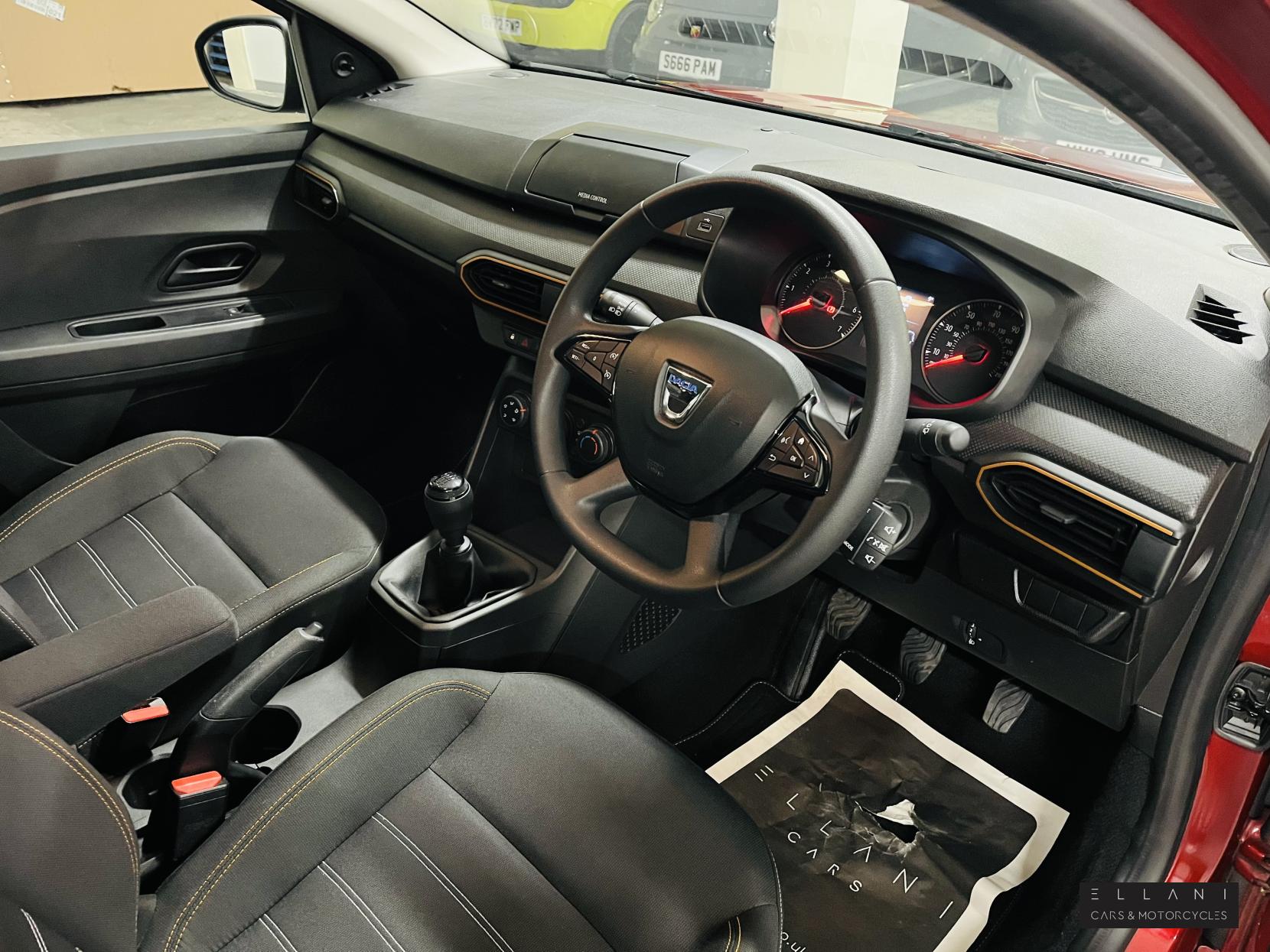 Dacia Sandero Stepway 1.0 TCe Essential Hatchback 5dr Petrol Manual Euro 6 (s/s) (90 ps)