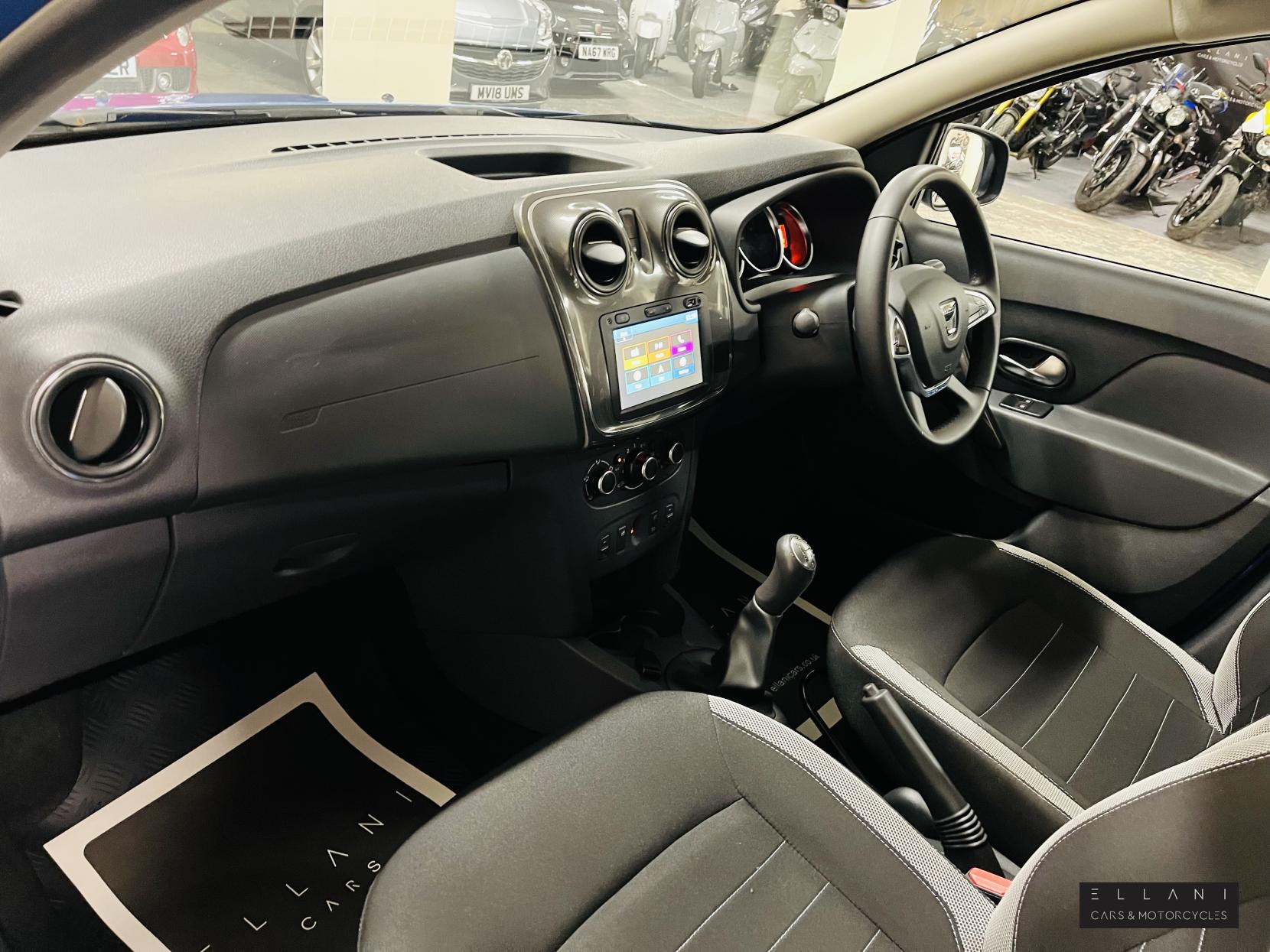 Dacia Sandero Stepway 0.9 TCe Comfort Hatchback 5dr Petrol Manual Euro 6 (s/s) (90 ps)