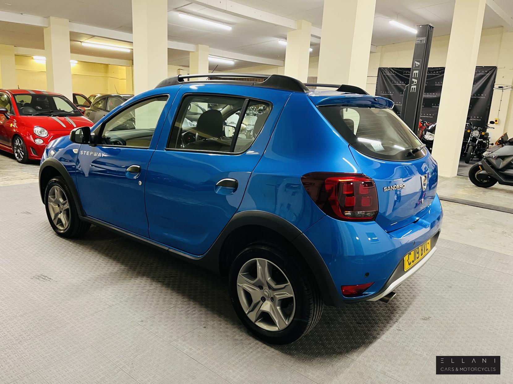 Dacia Sandero Stepway 0.9 TCe Comfort Hatchback 5dr Petrol Manual Euro 6 (s/s) (90 ps)