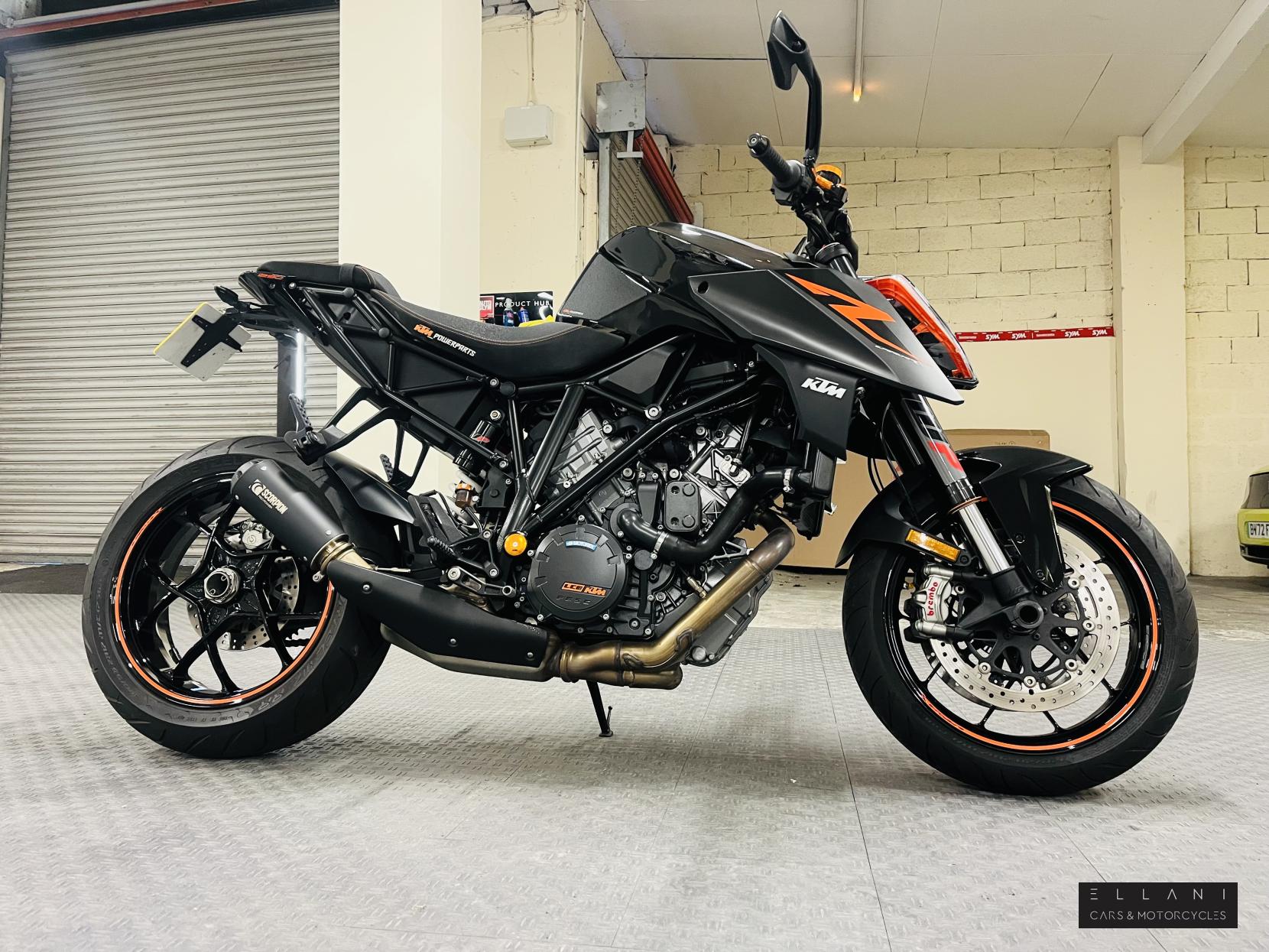 KTM 1290 Super Duke R 1290 Naked Petrol Manual Euro 4 (177 ps)