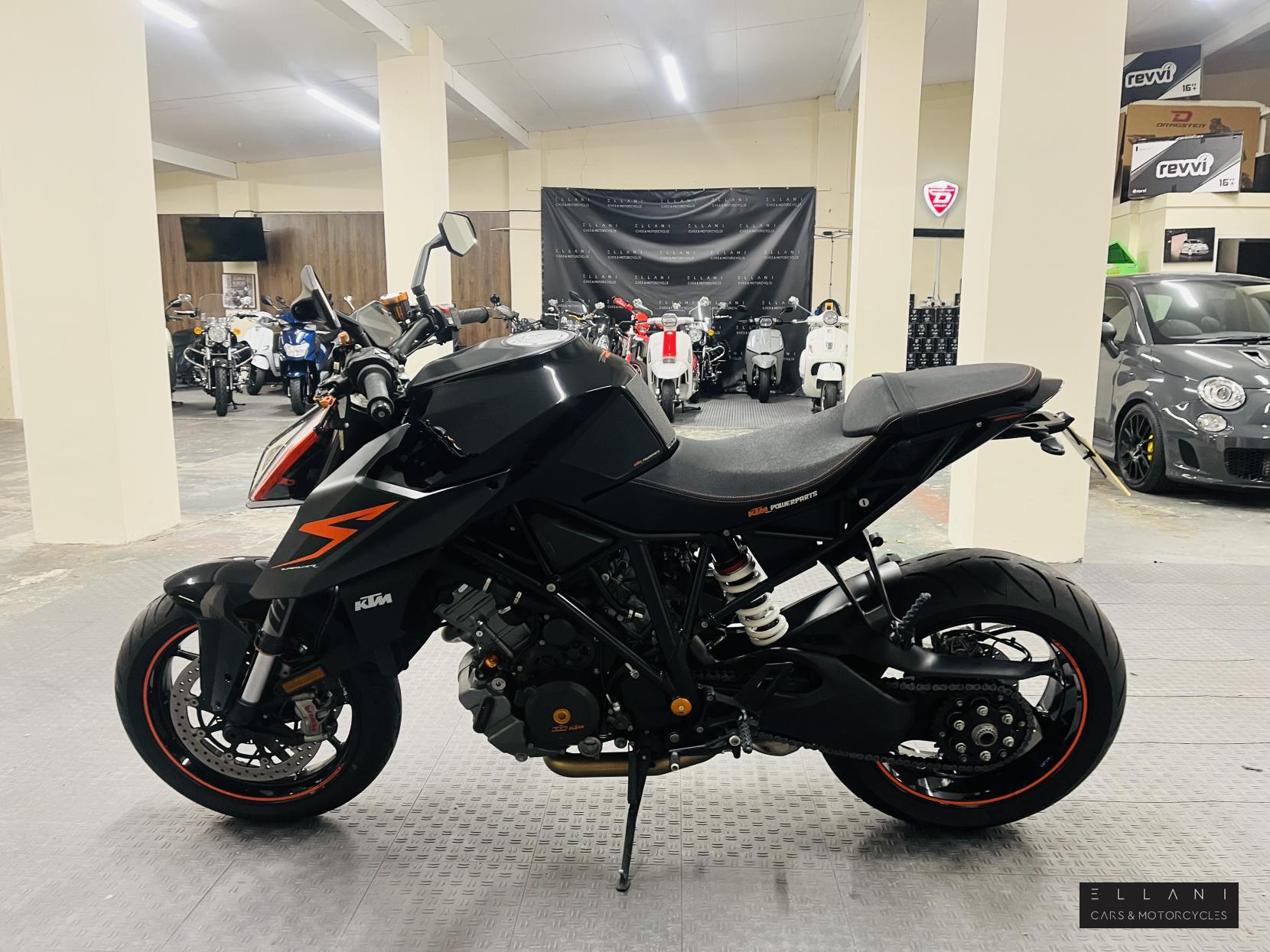 KTM 1290 Super Duke R 1290 Naked Petrol Manual Euro 4 (177 ps)