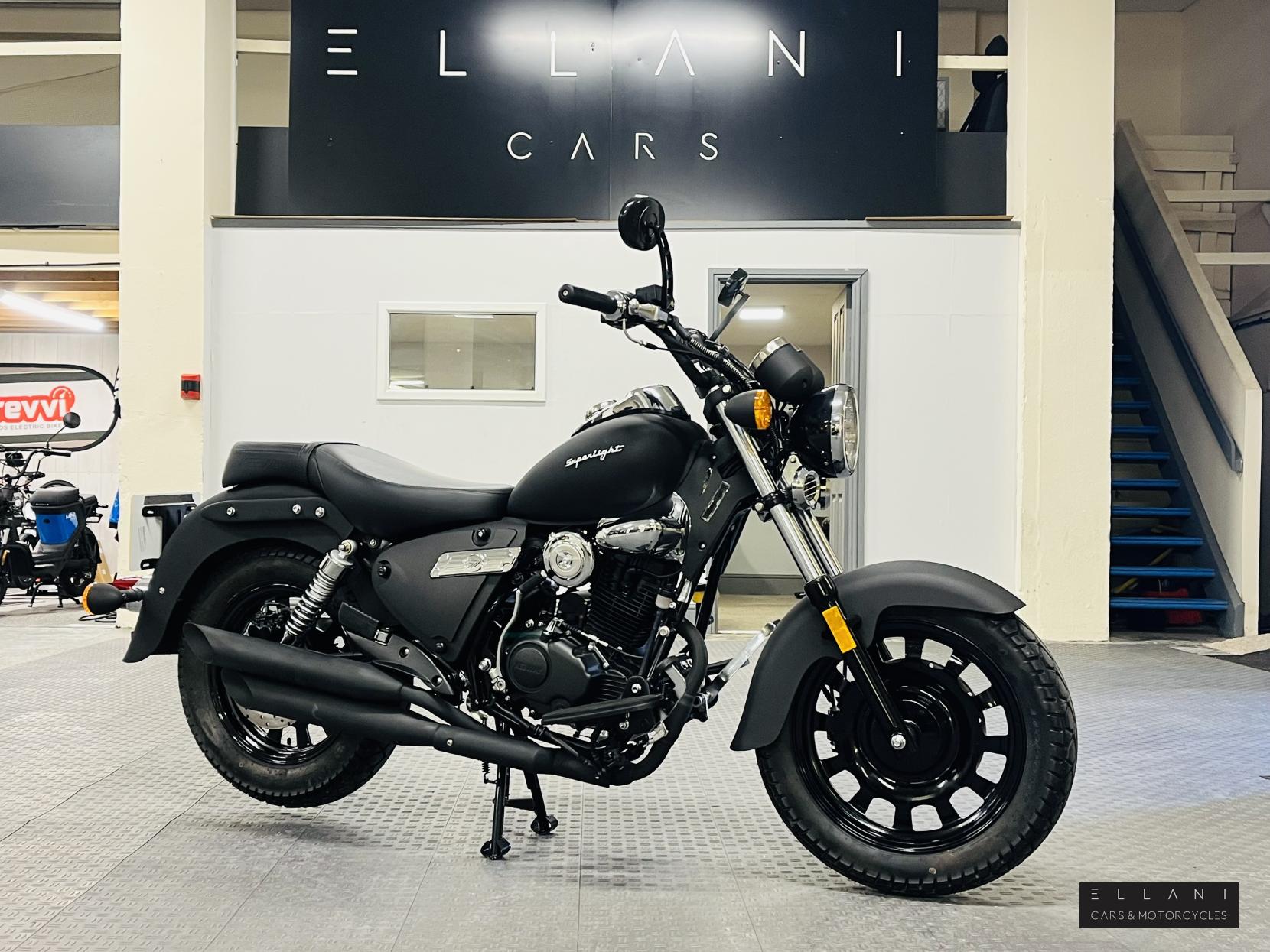 Keeway Superlight 125 125 Custom Cruiser Petrol Manual Euro 5 (10 ps)
