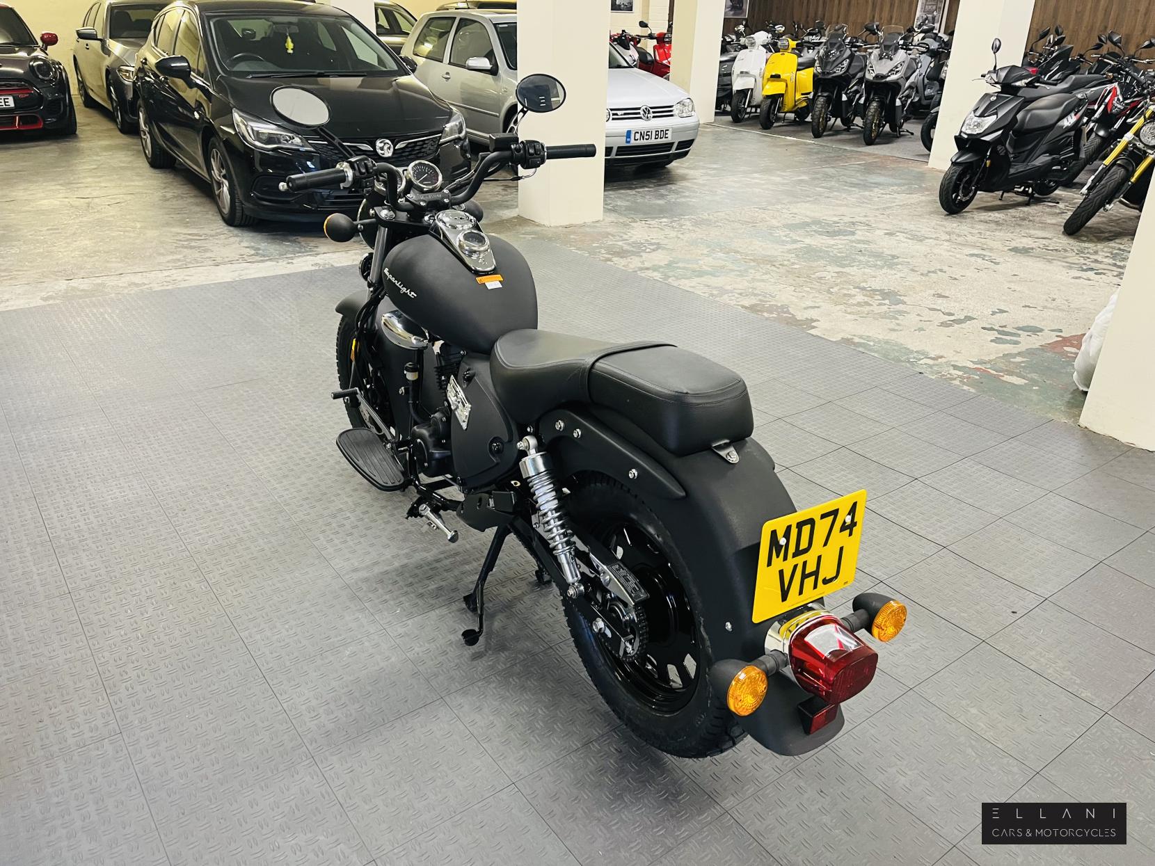 Keeway Superlight 125 125 Custom Cruiser Petrol Manual Euro 5 (10 ps)