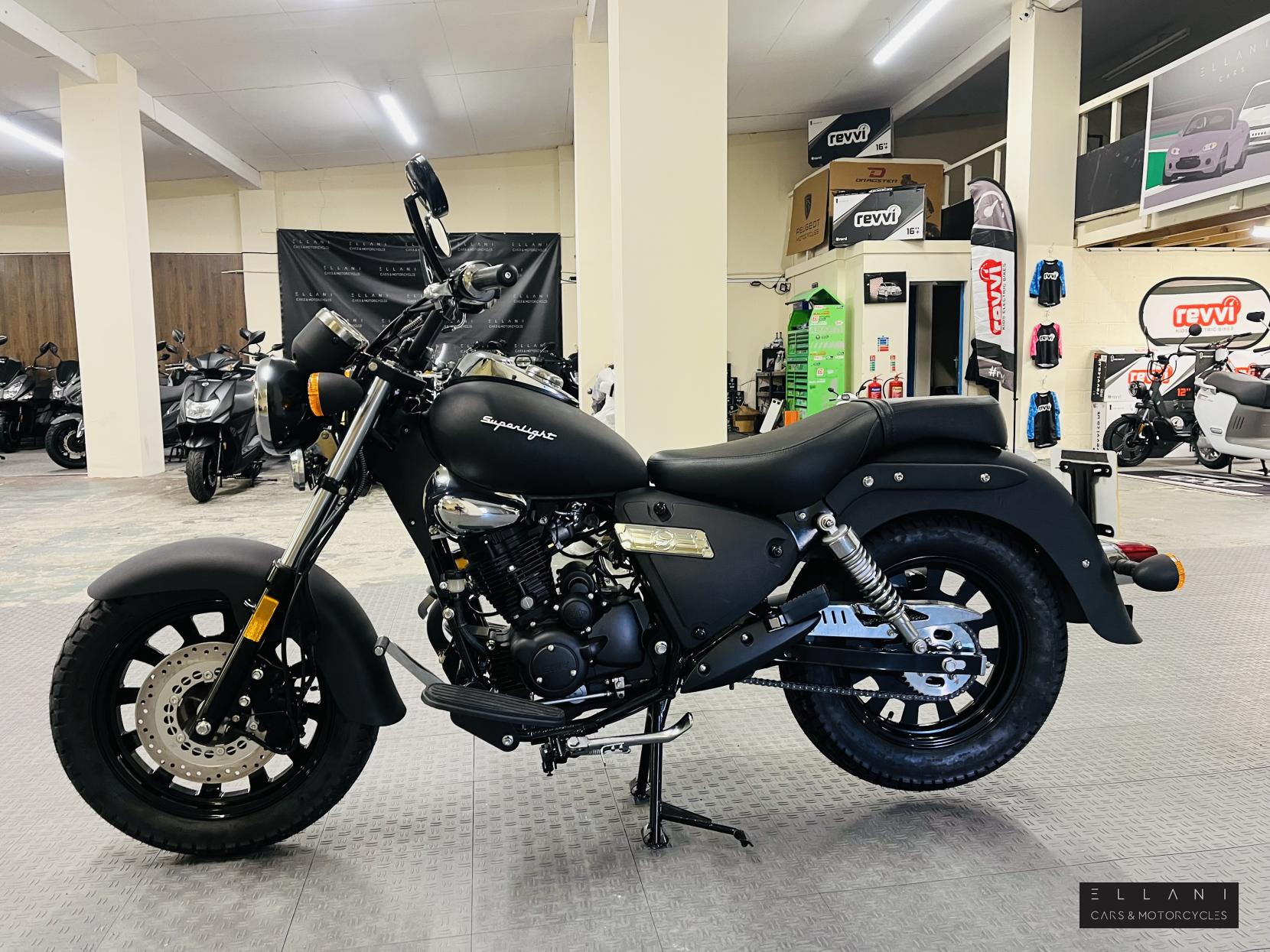 Keeway Superlight 125 125 Custom Cruiser Petrol Manual Euro 5 (10 ps)