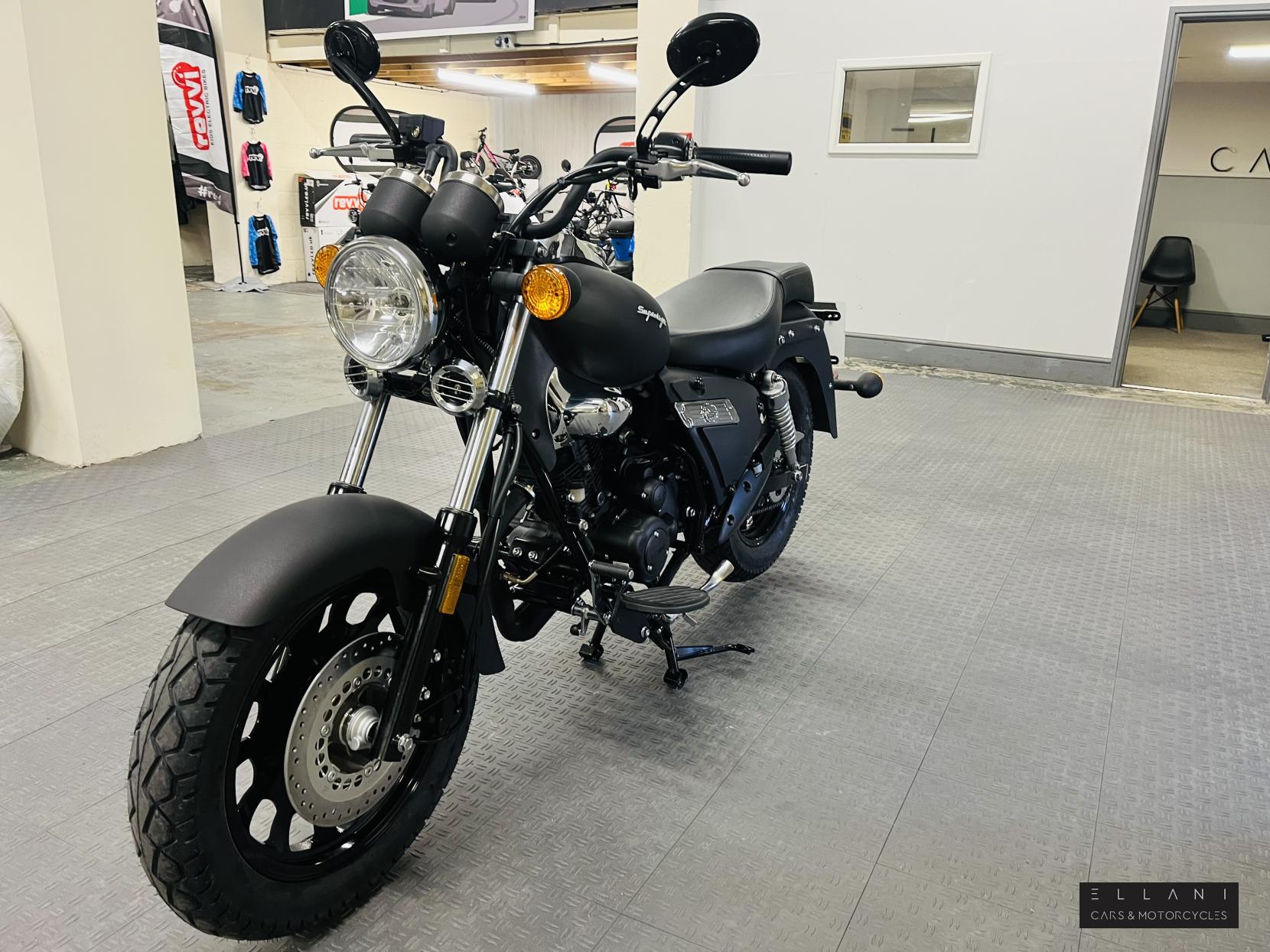 Keeway Superlight 125 125 Custom Cruiser Petrol Manual Euro 5 (10 ps)