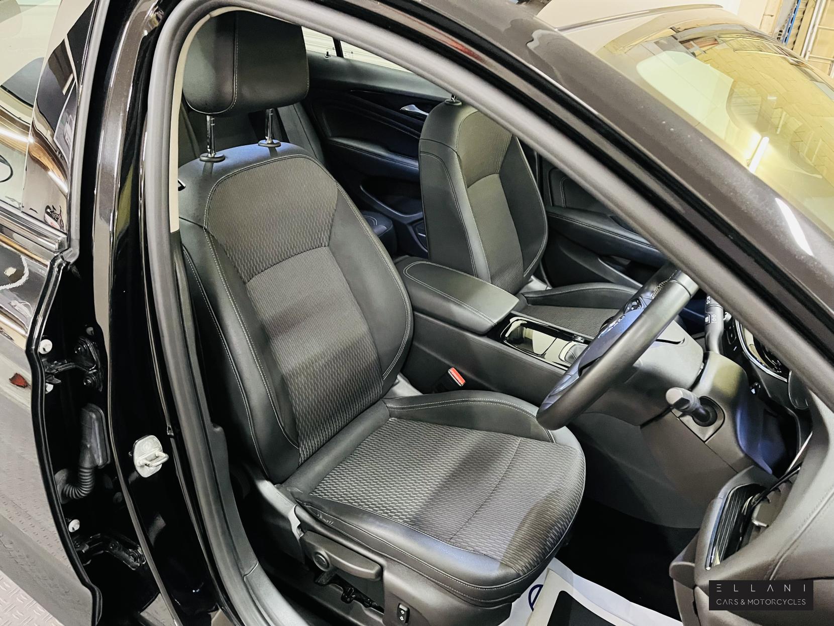 Vauxhall Insignia 1.6 Turbo D ecoTEC BlueInjection Tech Line Nav Grand Sport 5dr Diesel Manual Euro 6 (s/s) (136 ps)