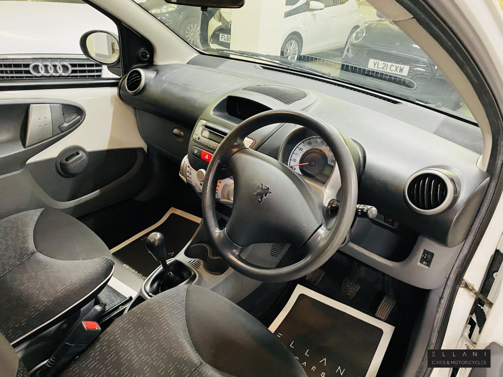 Peugeot 107 1.0 12V Envy Hatchback 5dr Petrol Manual Euro 5 (68 ps)