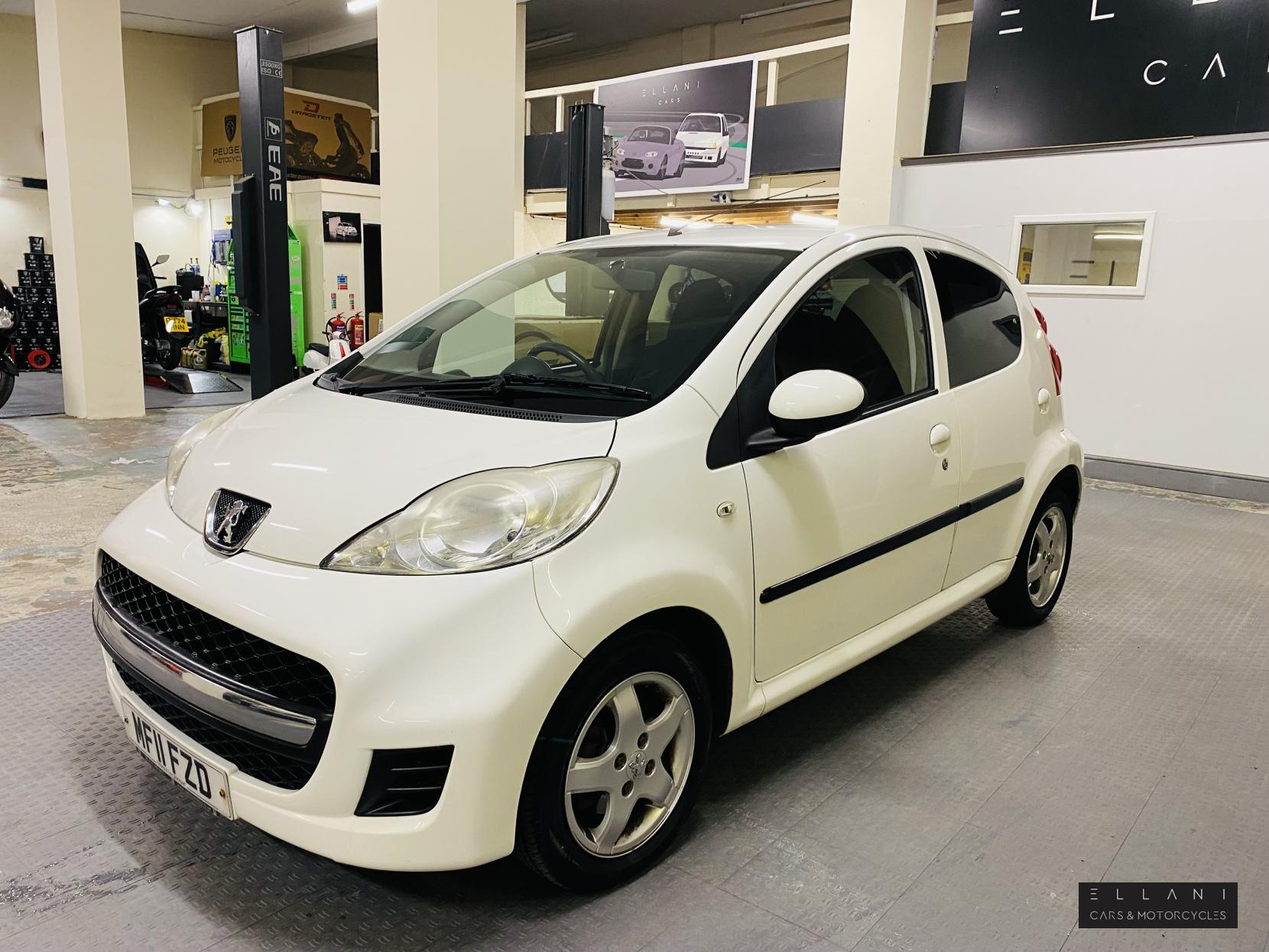 Peugeot 107 1.0 12V Envy Hatchback 5dr Petrol Manual Euro 5 (68 ps)