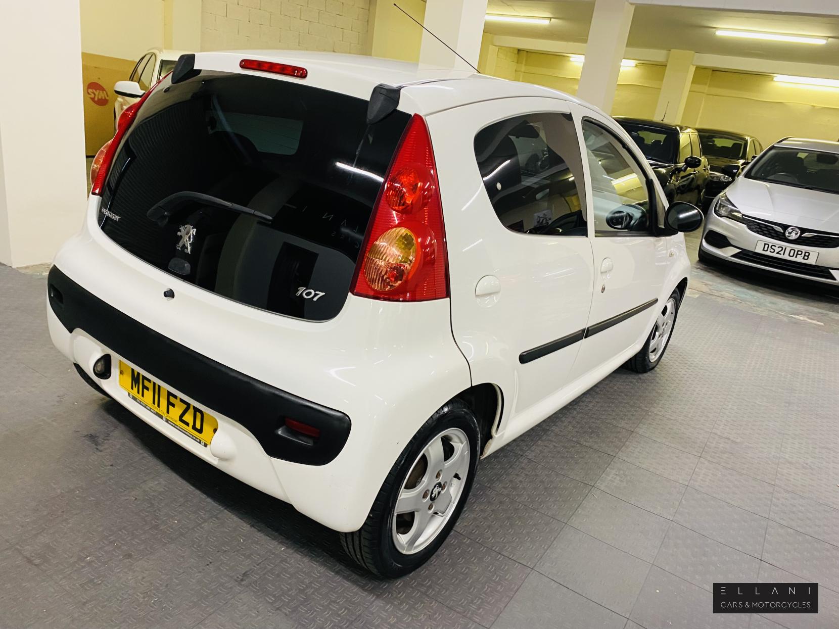 Peugeot 107 1.0 12V Envy Hatchback 5dr Petrol Manual Euro 5 (68 ps)