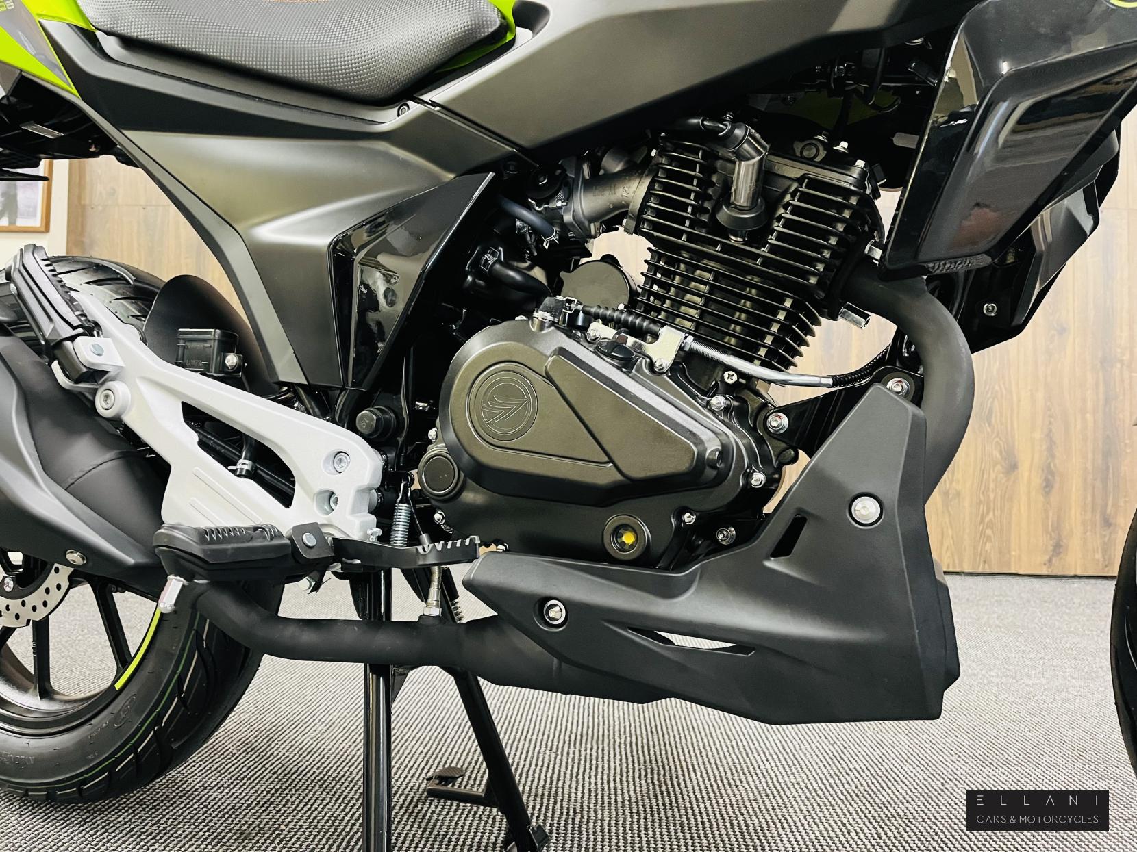 Keeway RKS 125 125 Naked Petrol Manual Euro 5 (12 ps)