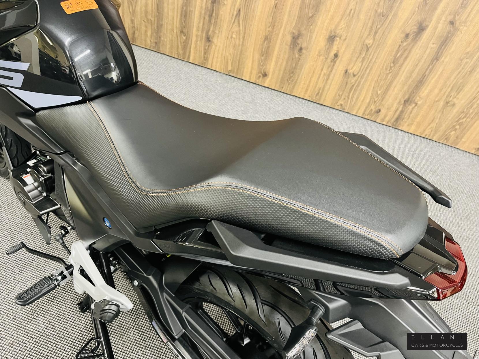 Keeway RKS 125 125 Naked Petrol Manual Euro 5 (12 ps)