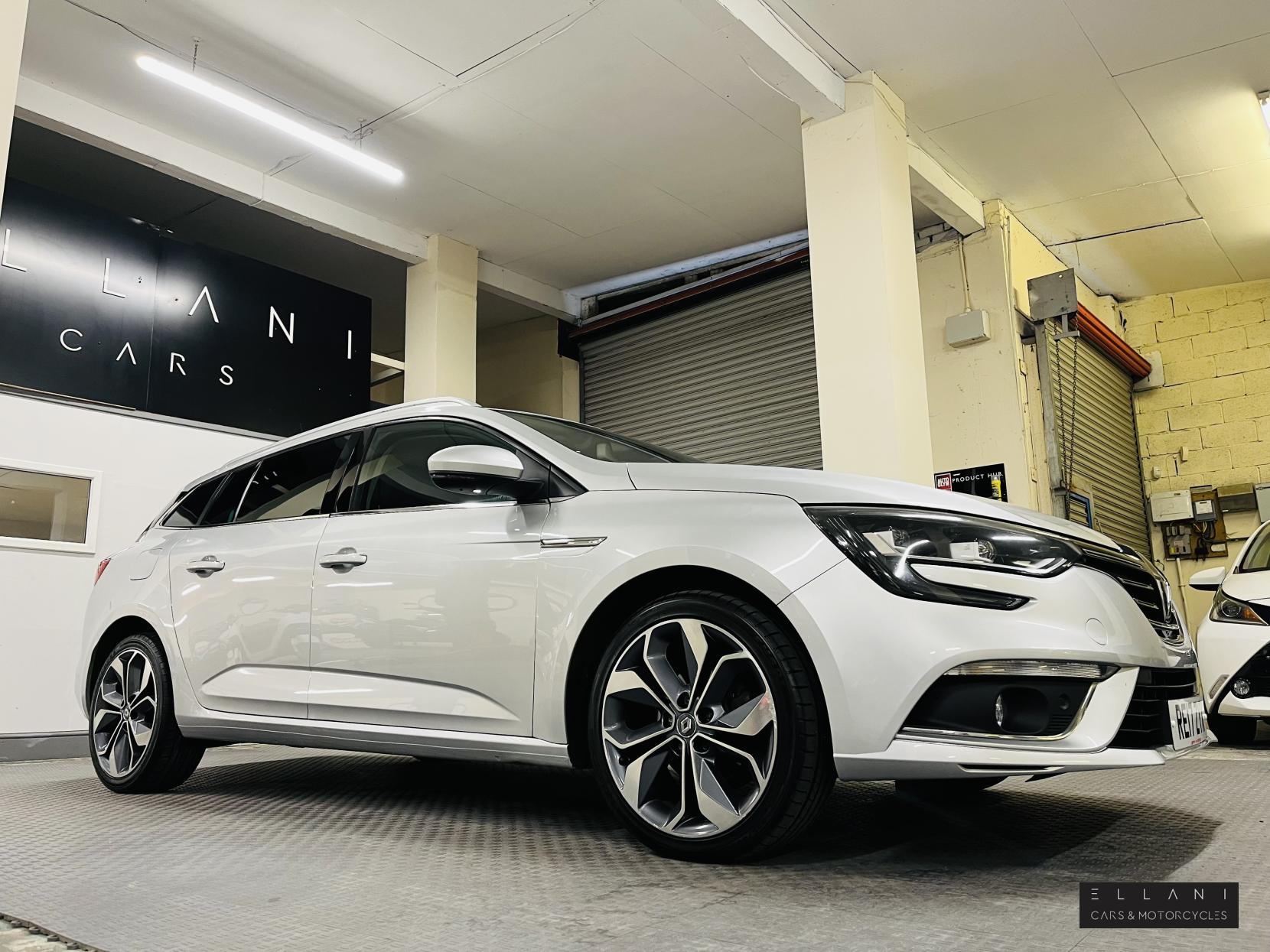 Renault Megane 1.5 dCi Signature Nav Sport Tourer 5dr Diesel Manual Euro 6 (s/s) (110 ps)
