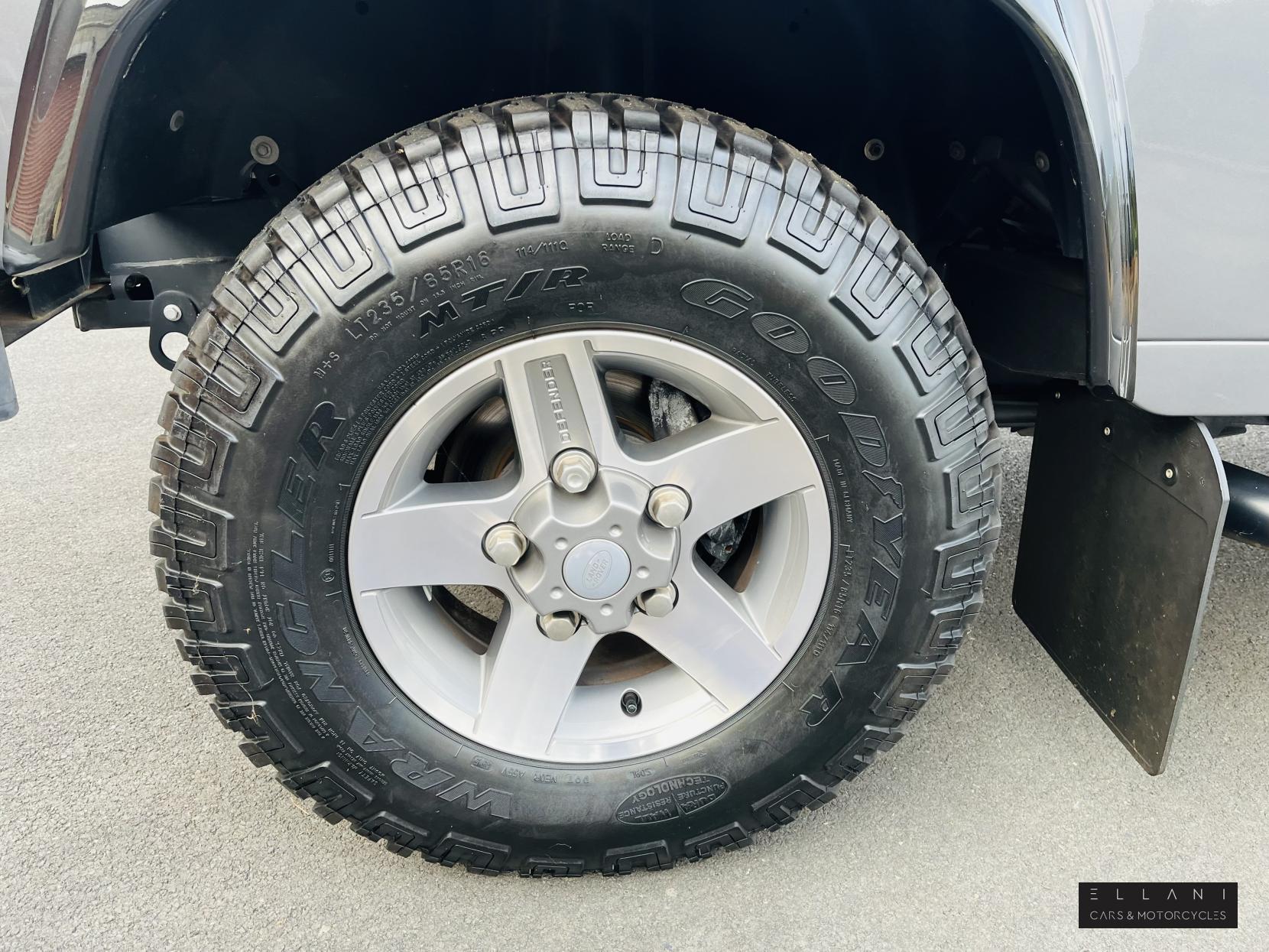 Land Rover Defender 110 2.2 TDCi Landmark SUV Double Cab 5dr Diesel Manual 4WD MWB Euro 5 (122 ps)