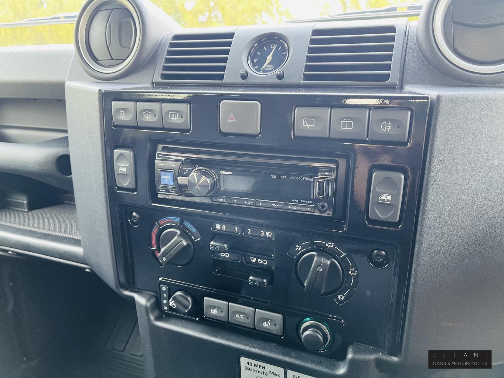 Land Rover Defender 110 2.2 TDCi Landmark SUV Double Cab 5dr Diesel Manual 4WD MWB Euro 5 (122 ps)