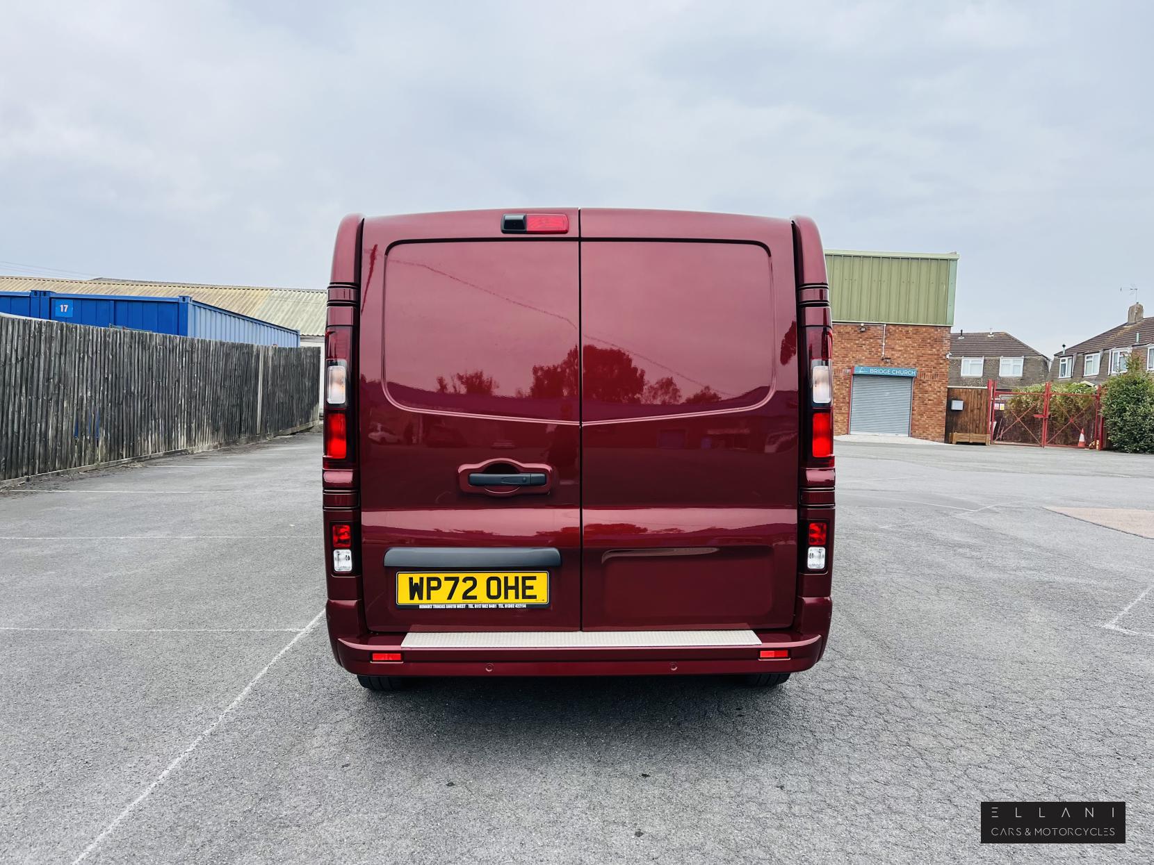 Renault Trafic 2.0 dCi Blue LL30 Sport Panel Van 5dr Diesel EDC L2 H1 Euro 6 (s/s) (150 ps)