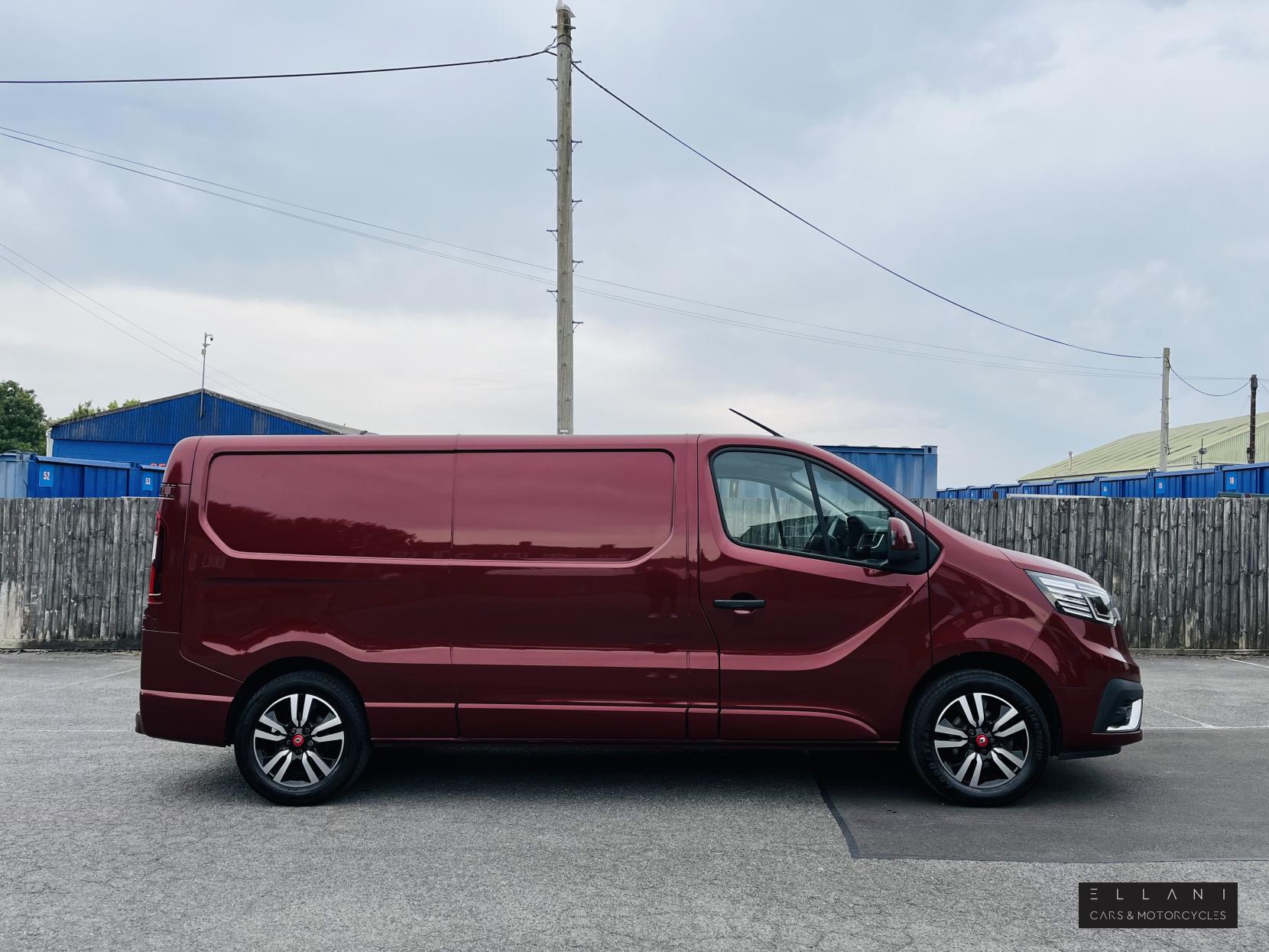 Renault Trafic 2.0 dCi Blue LL30 Sport Panel Van 5dr Diesel EDC L2 H1 Euro 6 (s/s) (150 ps)