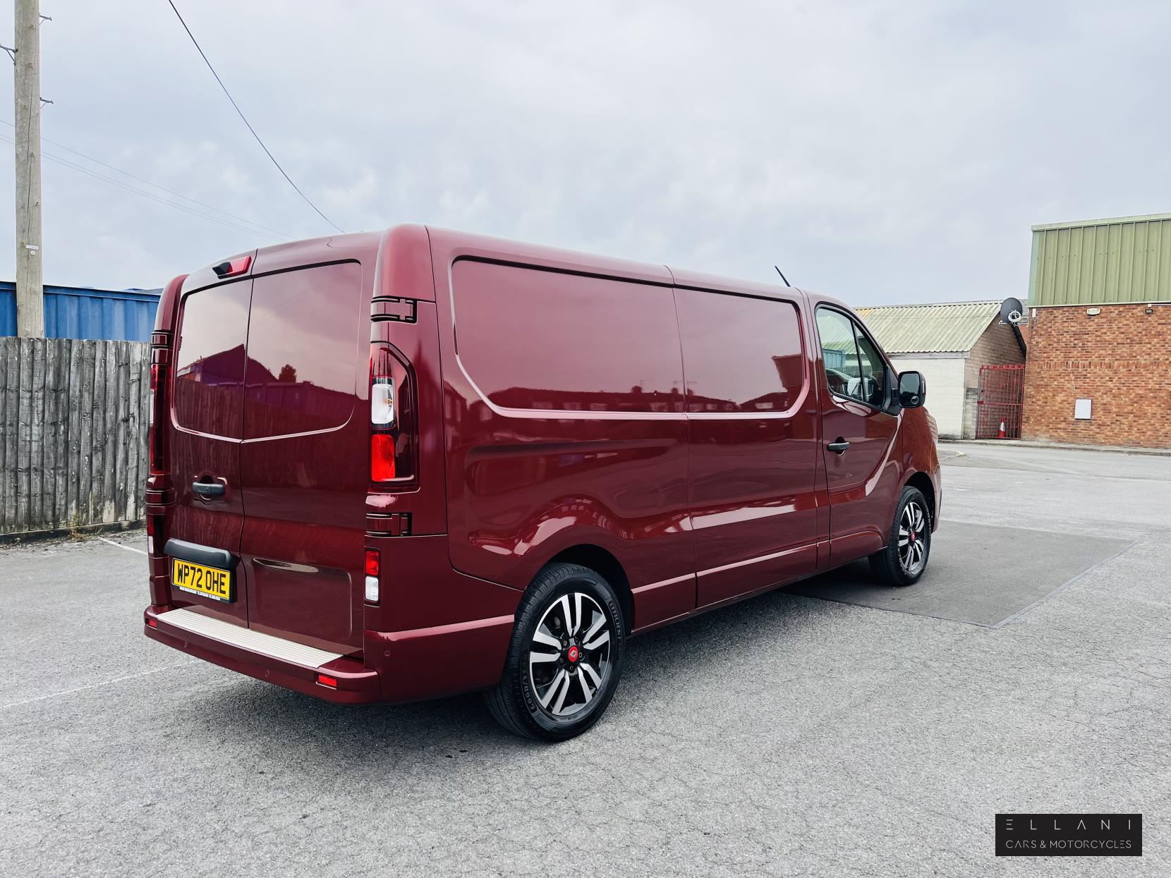 Renault Trafic 2.0 dCi Blue LL30 Sport Panel Van 5dr Diesel EDC L2 H1 Euro 6 (s/s) (150 ps)