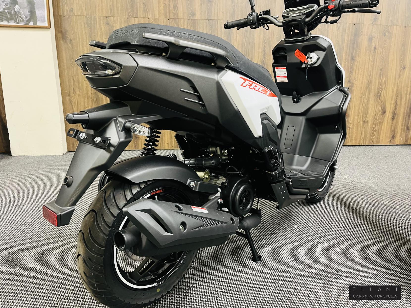 Keeway Fact X 50 50 Moped Petrol CVT V-Belt Euro 5 (3 ps)