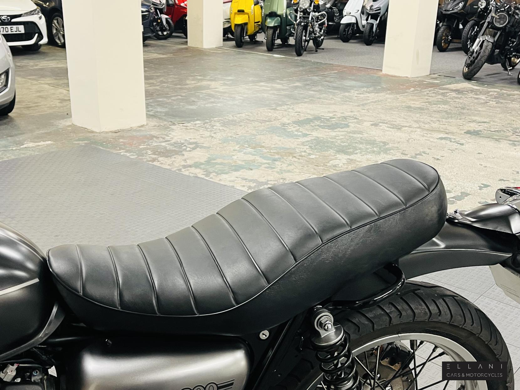 Kawasaki W800 800 Street Modern Classic Petrol Manual Euro 4 (48 ps)