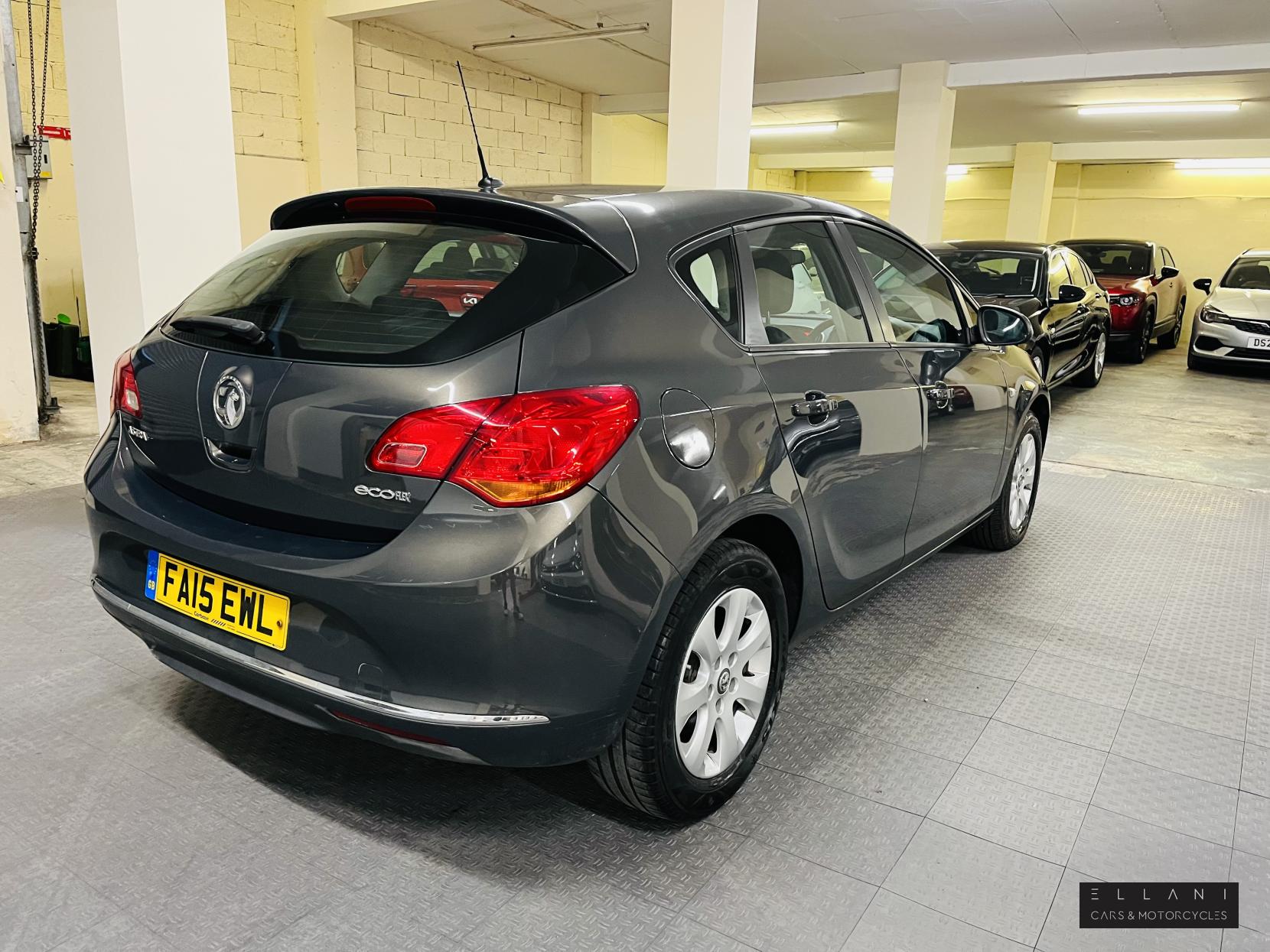 Vauxhall Astra 1.6 CDTi ecoFLEX 94g Design Hatchback 5dr Diesel Manual Euro 6 (s/s) (110 ps)