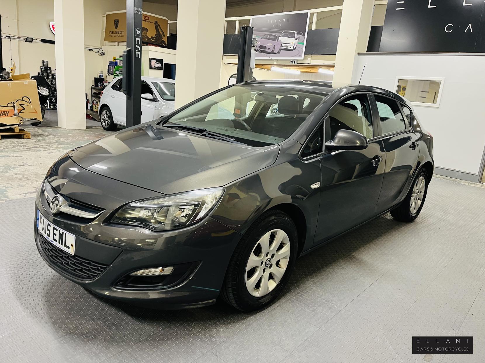 Vauxhall Astra 1.6 CDTi ecoFLEX 94g Design Hatchback 5dr Diesel Manual Euro 6 (s/s) (110 ps)