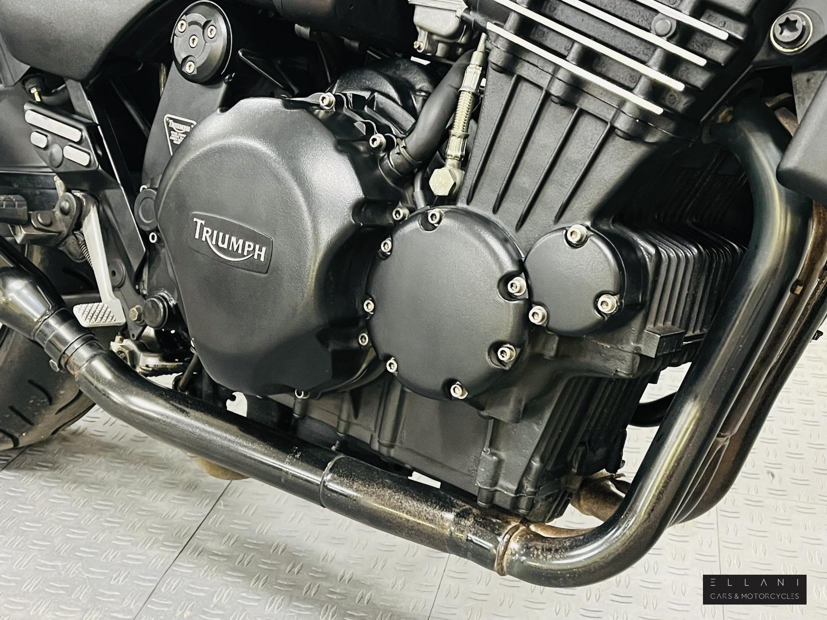 Triumph Speed Triple 900