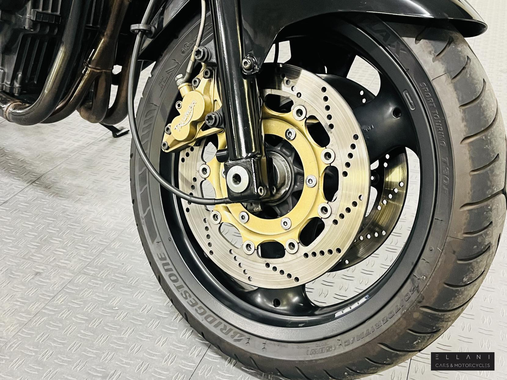 Triumph Speed Triple 900