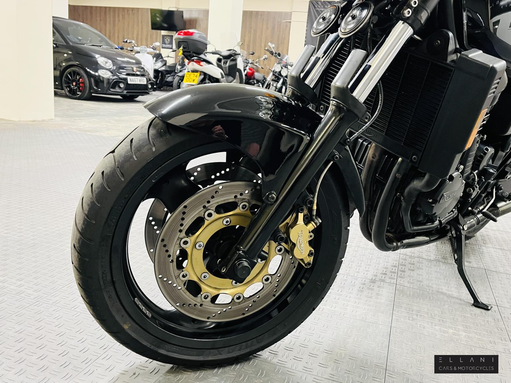 Triumph Speed Triple 900