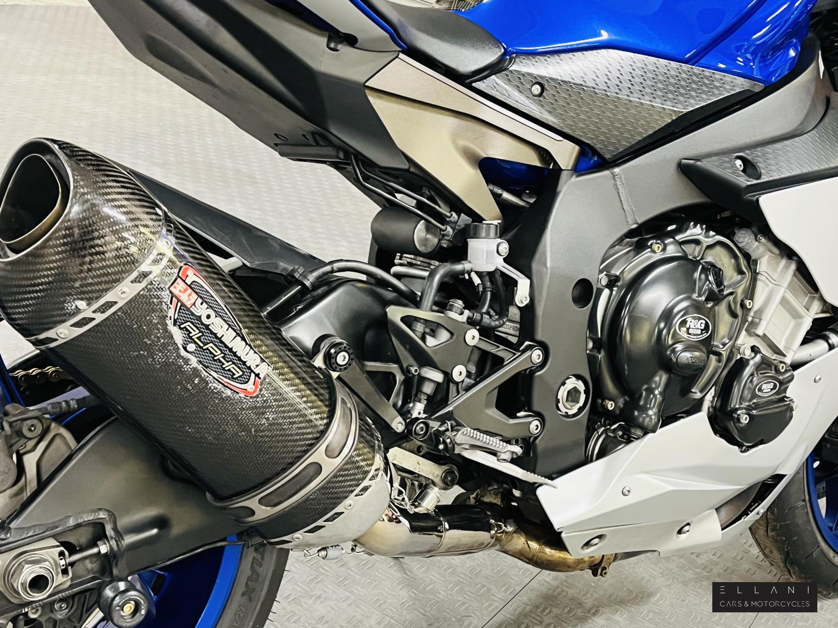 Yamaha R1 1000 Super Sports Petrol Manual (200 ps)