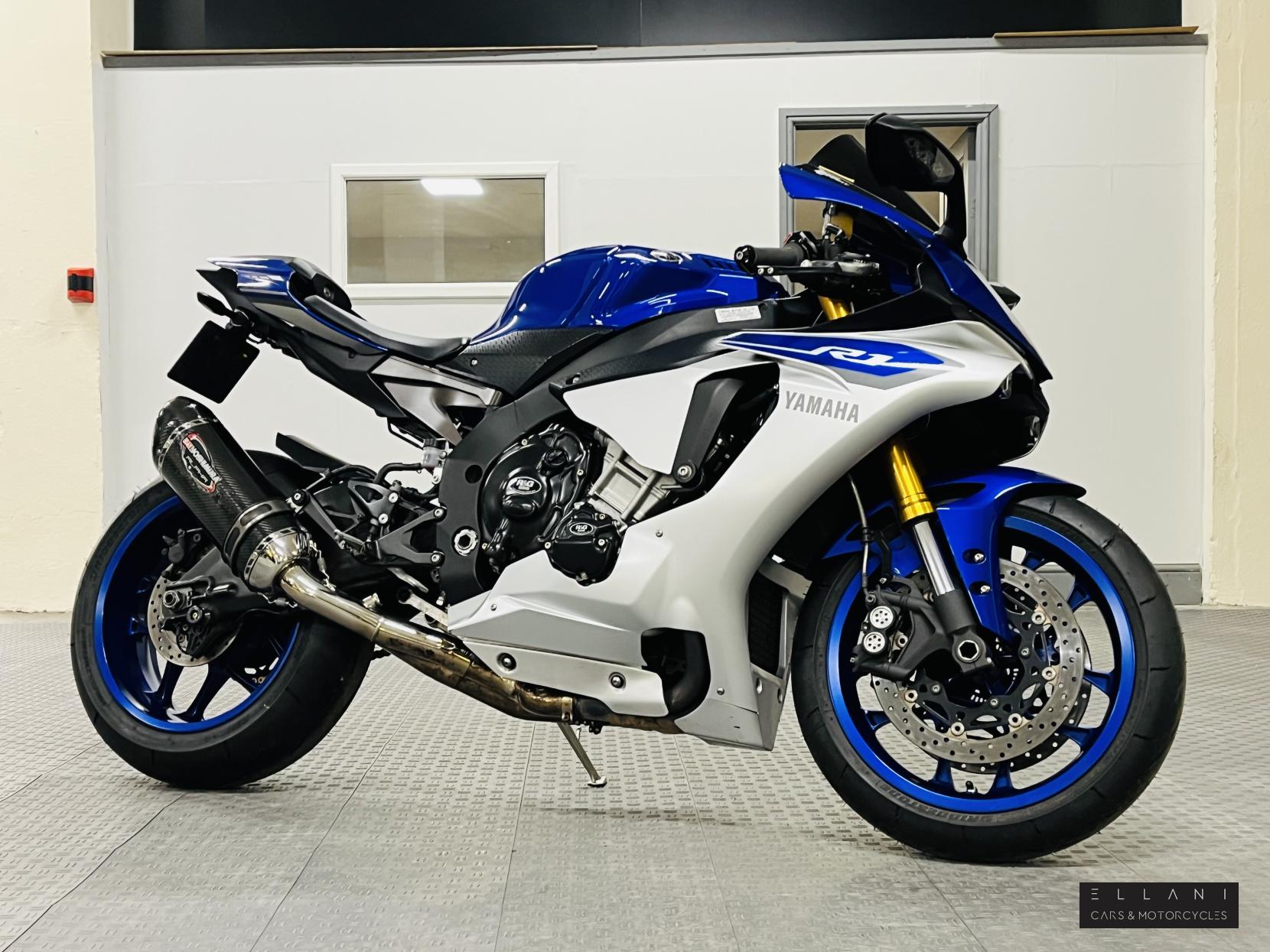 Yamaha R1 1000 Super Sports Petrol Manual (200 ps)