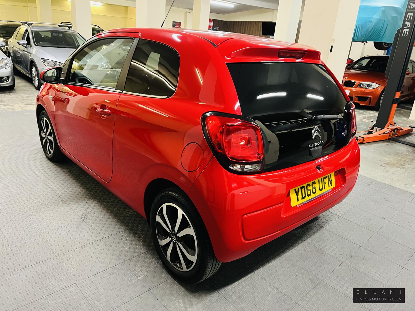 Citroen C1 1.2 PureTech Flair Hatchback 3dr Petrol Manual Euro 6 (82 ps)