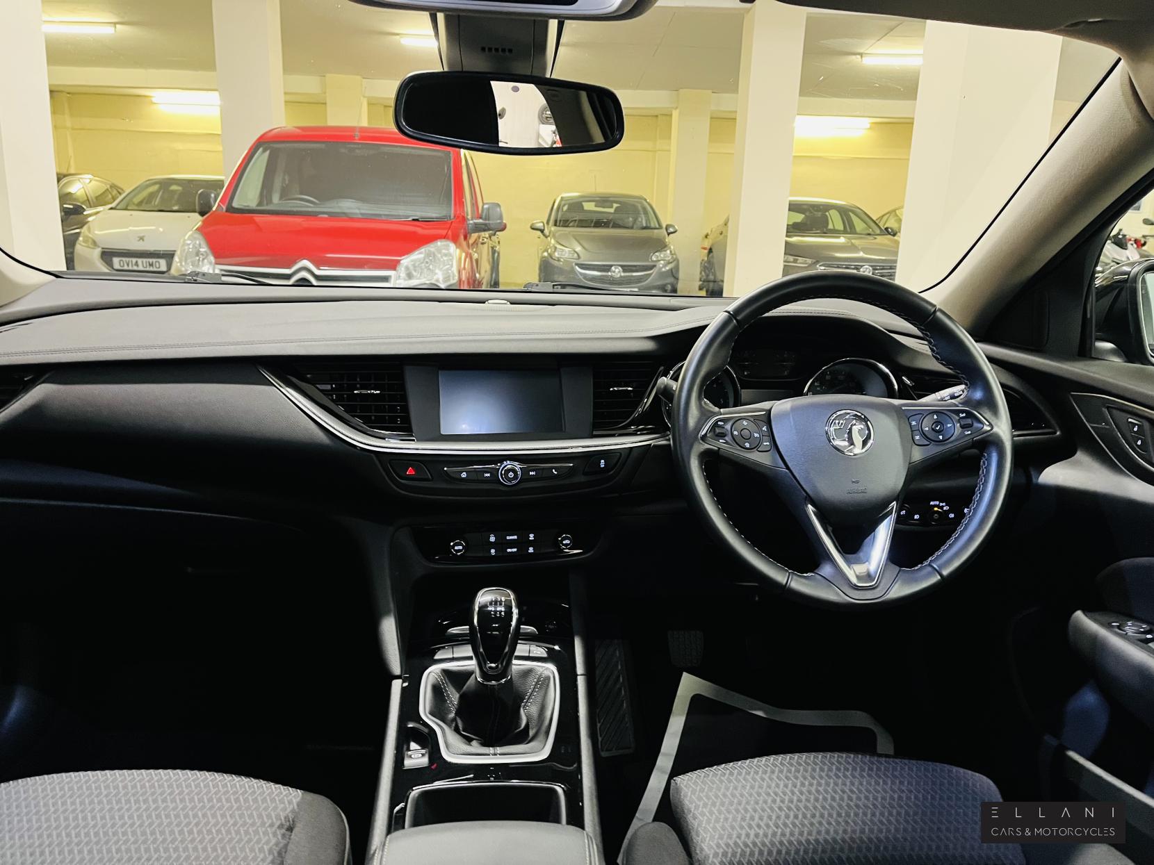 Vauxhall Insignia 1.5 Turbo D SE Nav Grand Sport 5dr Diesel Manual Euro 6 (s/s) (122 ps)