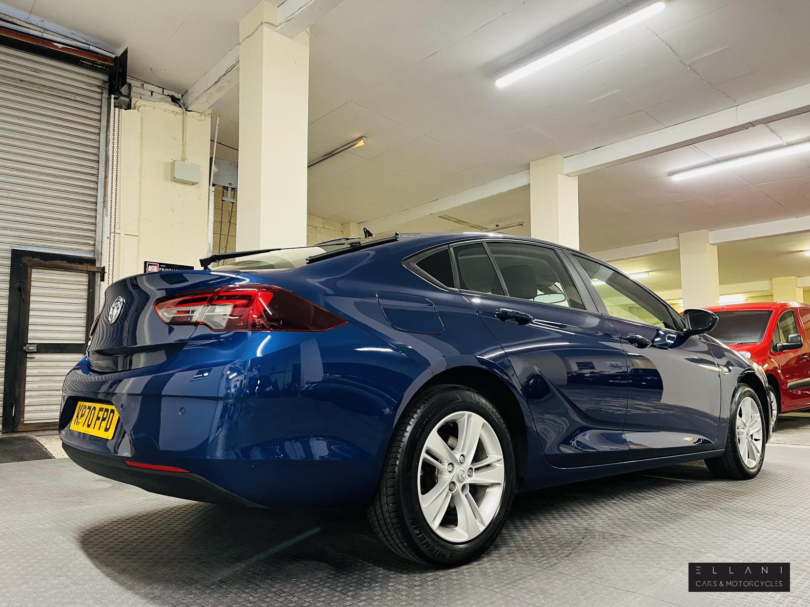 Vauxhall Insignia 1.5 Turbo D SE Nav Grand Sport 5dr Diesel Manual Euro 6 (s/s) (122 ps)