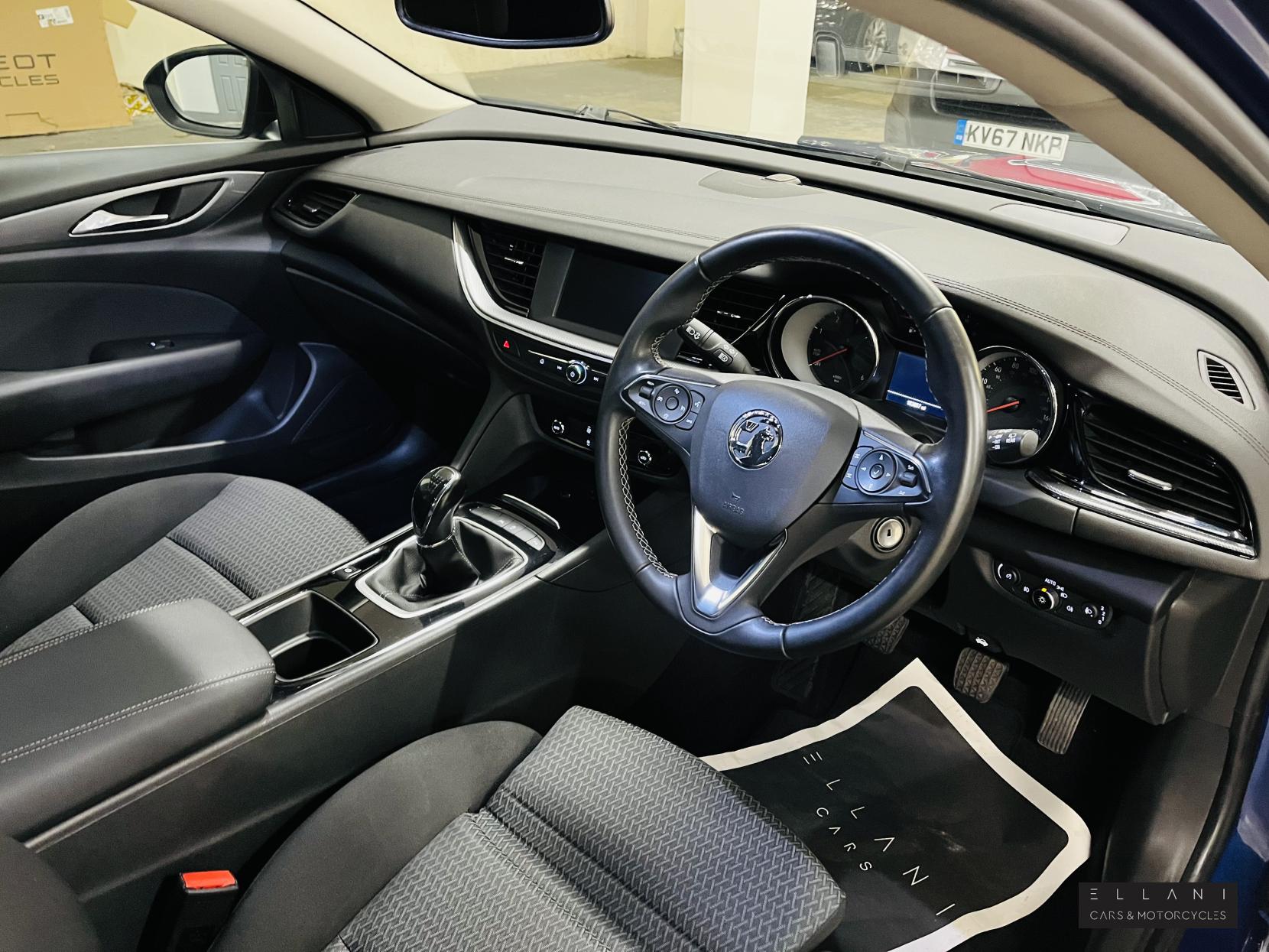 Vauxhall Insignia 1.5 Turbo D SE Nav Grand Sport 5dr Diesel Manual Euro 6 (s/s) (122 ps)