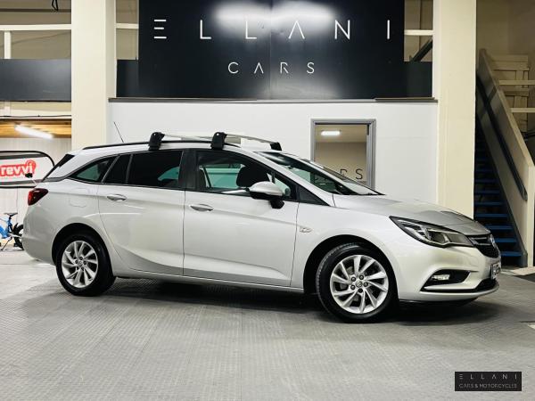 Vauxhall Astra 1.6 CDTi ecoTEC BlueInjection Tech Line Nav Sports Tourer 5dr Diesel Manual Euro 6 (s/s) (110 ps)