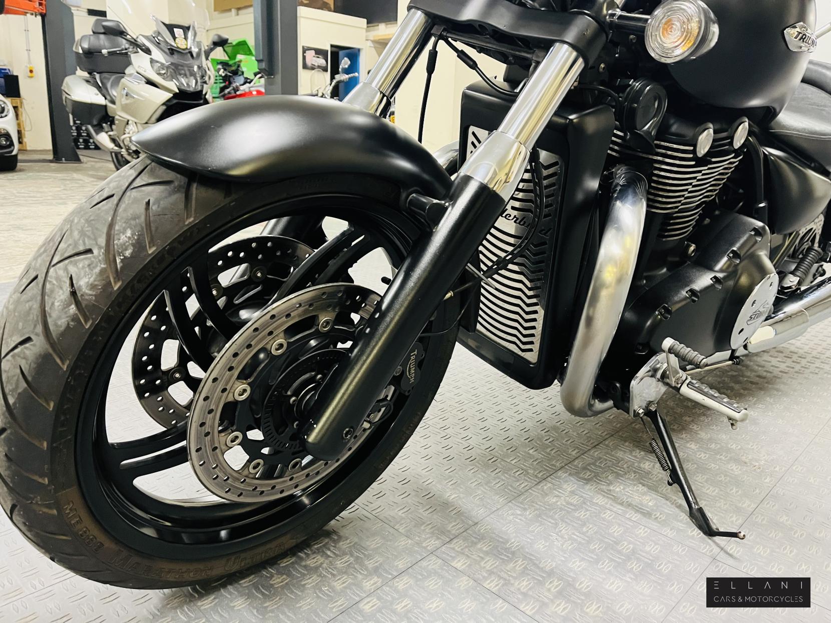 Triumph Thunderbird 1700 Storm Custom Cruiser (2010 - )