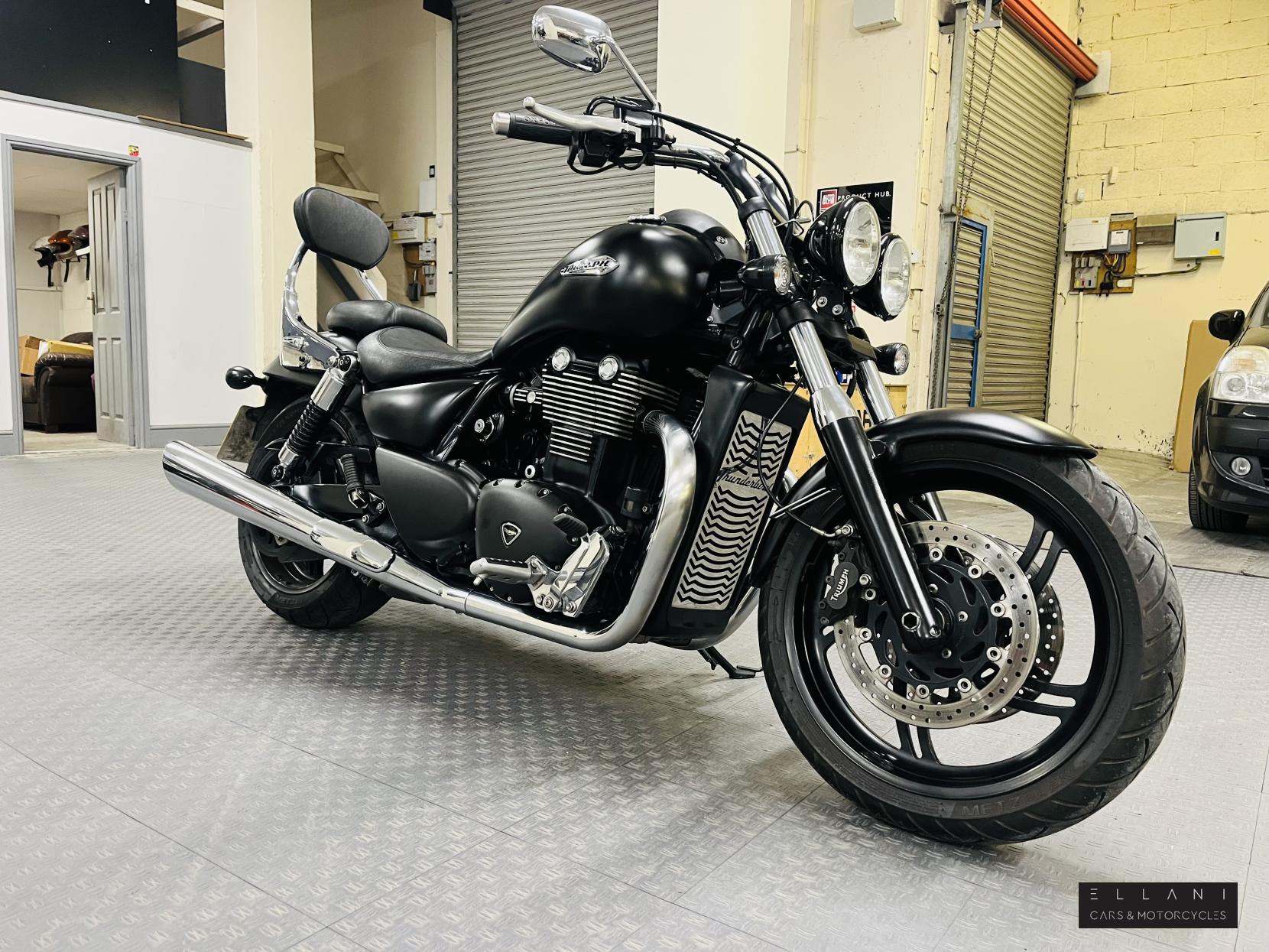 Triumph Thunderbird 1700 Storm Custom Cruiser (2010 - )
