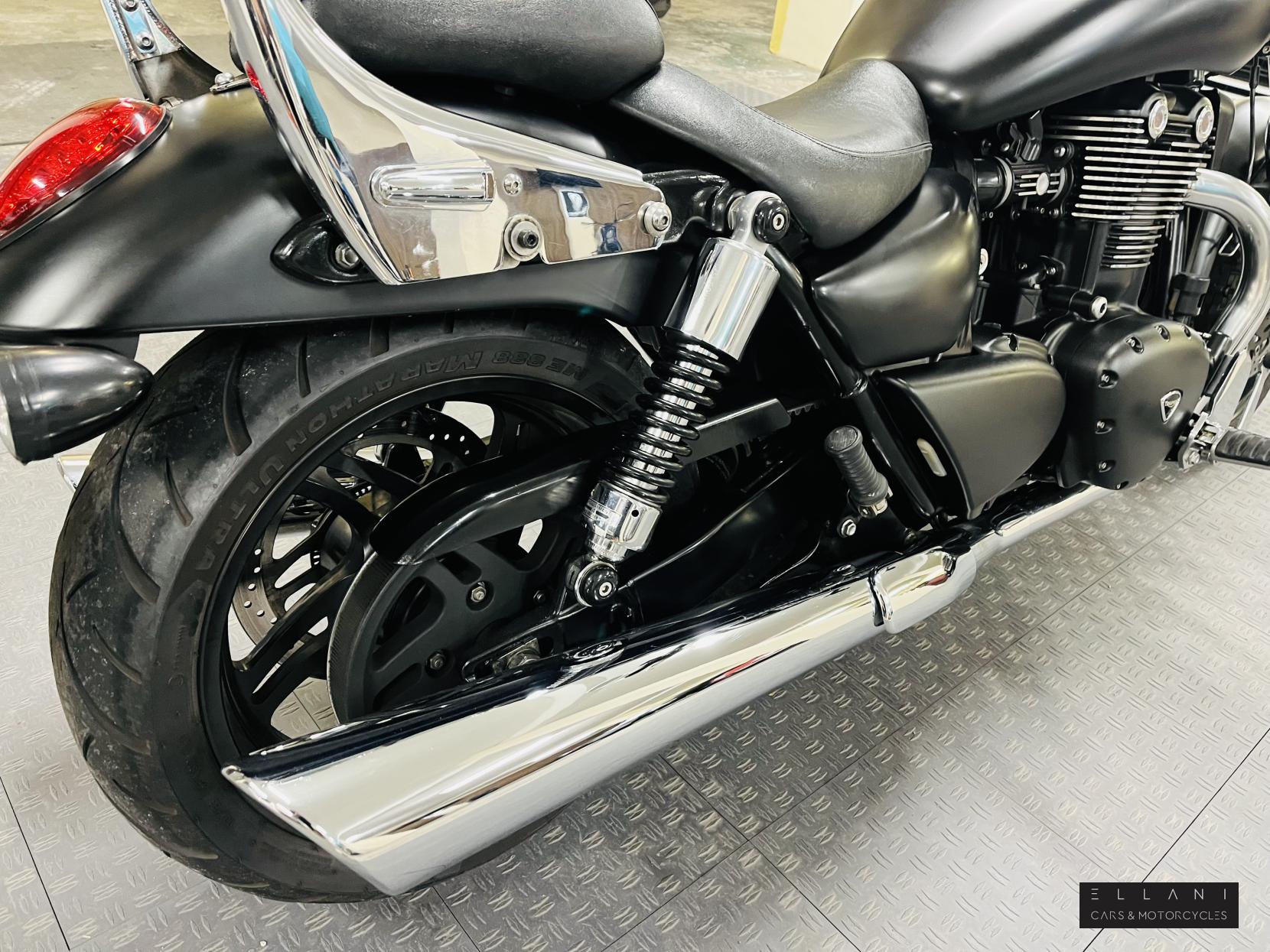 Triumph Thunderbird 1700 Storm Custom Cruiser (2010 - )