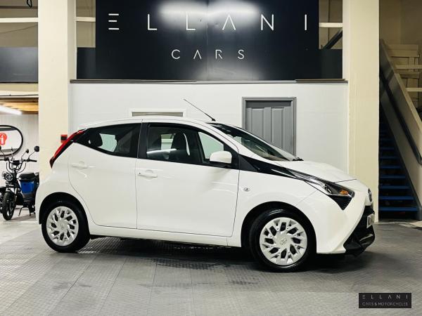 Toyota AYGO 1.0 VVT-i x-play Hatchback 5dr Petrol Manual Euro 6 (s/s) (71 ps)
