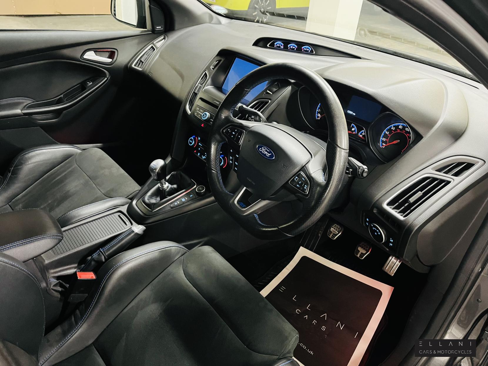 Ford Focus 2.3T EcoBoost RS Hatchback 5dr Petrol Manual AWD Euro 6 (s/s) (350 ps)